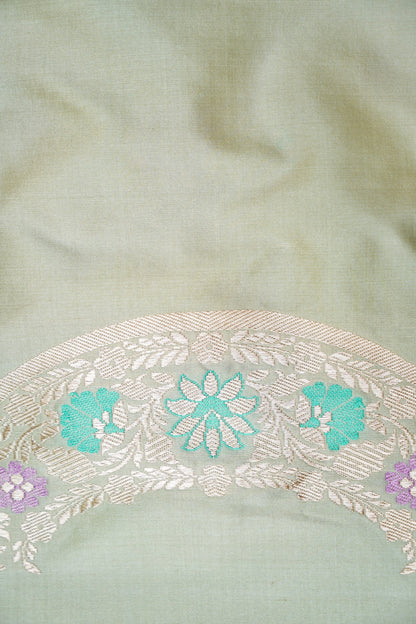 Banarasi Katan Silk Kadwa Scallop Border Handloom Saree | Sage