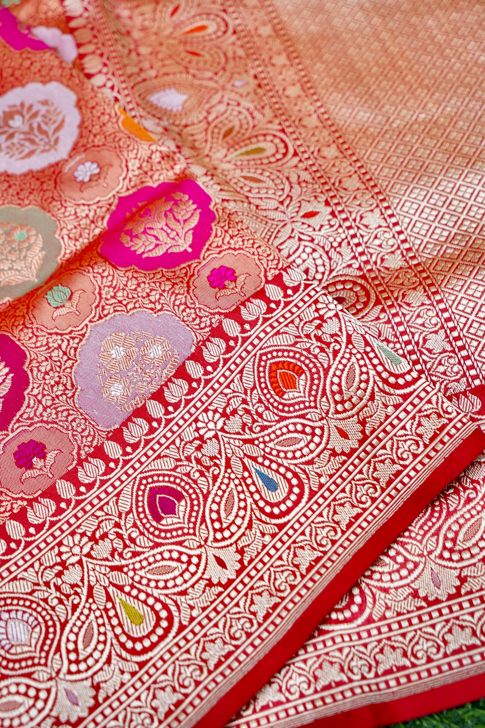 Banarasi Katan Silk Kadwa Tanchoi Handloom Saree | Red - Khinkhwab