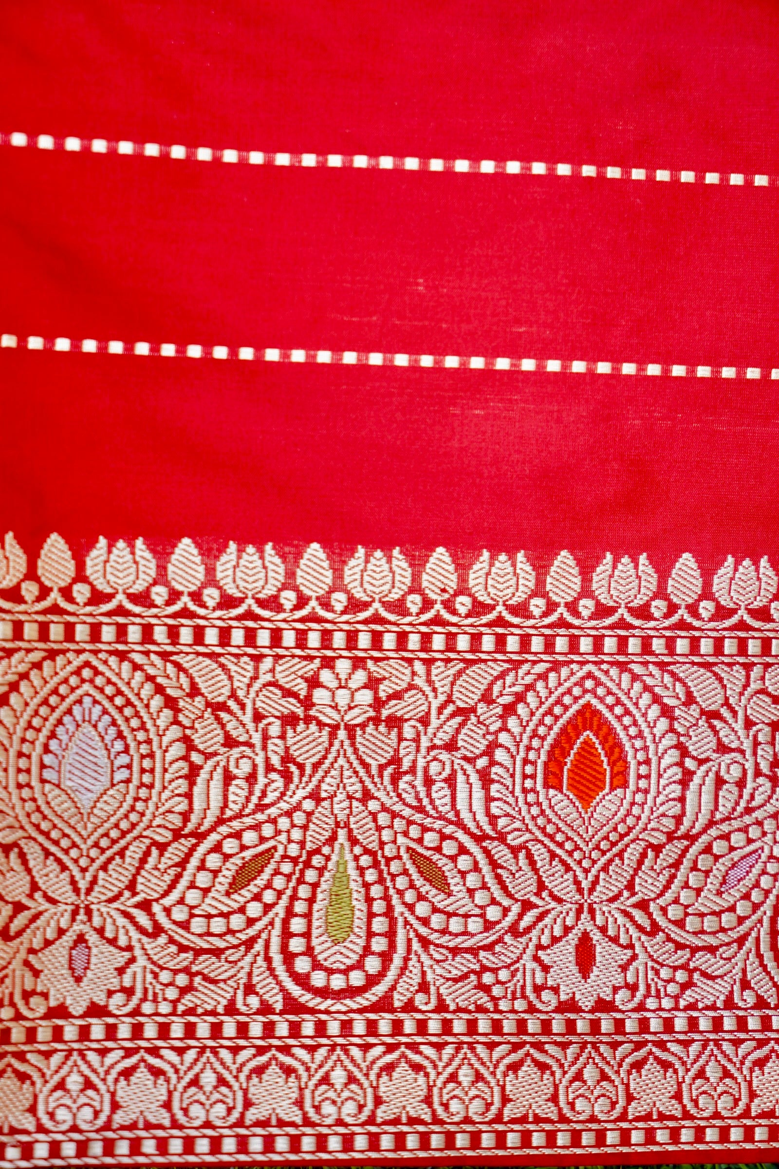 Banarasi Katan Silk Kadwa Tanchoi Handloom Saree | Red - Khinkhwab