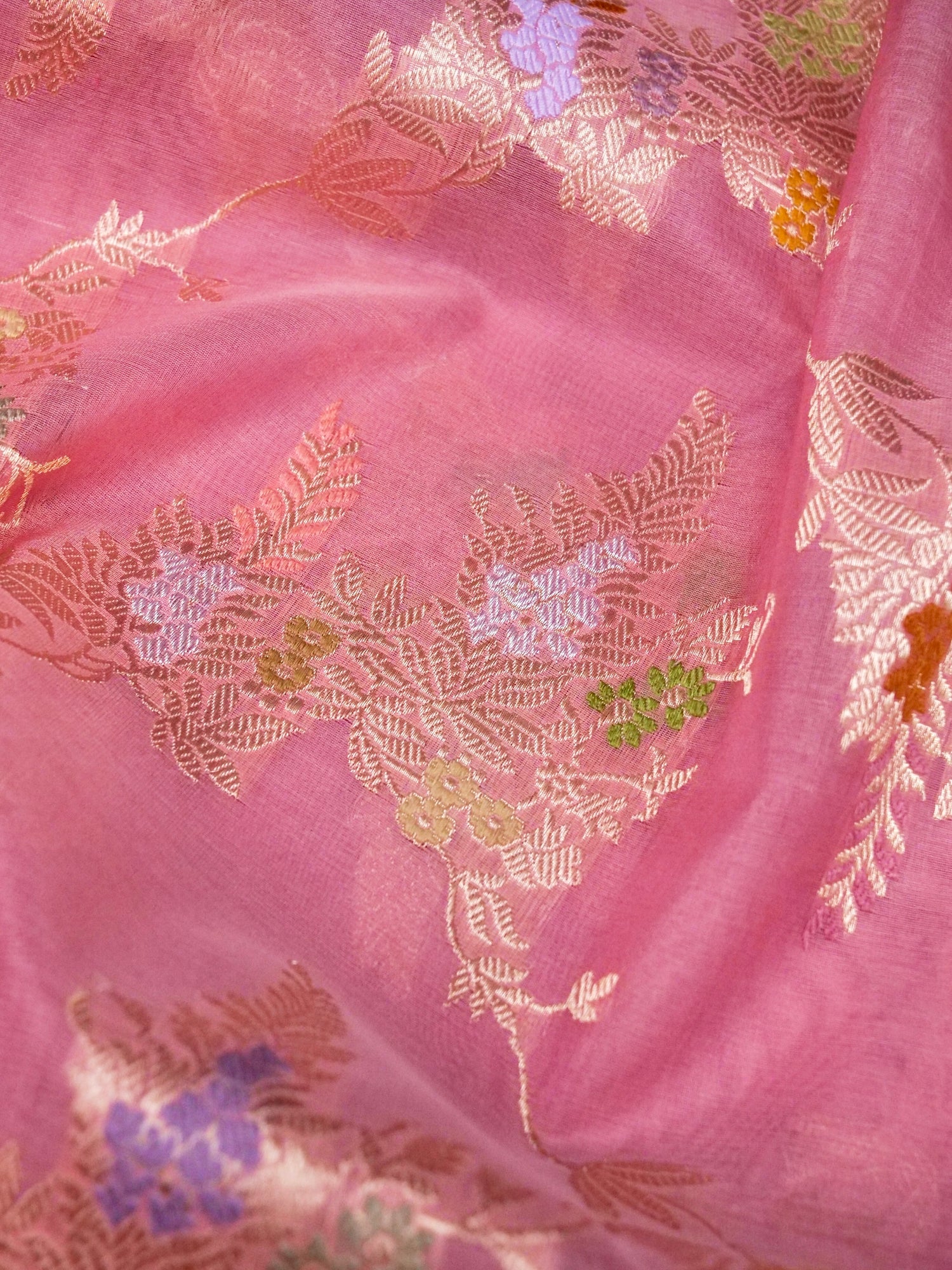 Banarasi Organza Kadwa Jangla Handwoven Saree in Rose Pink