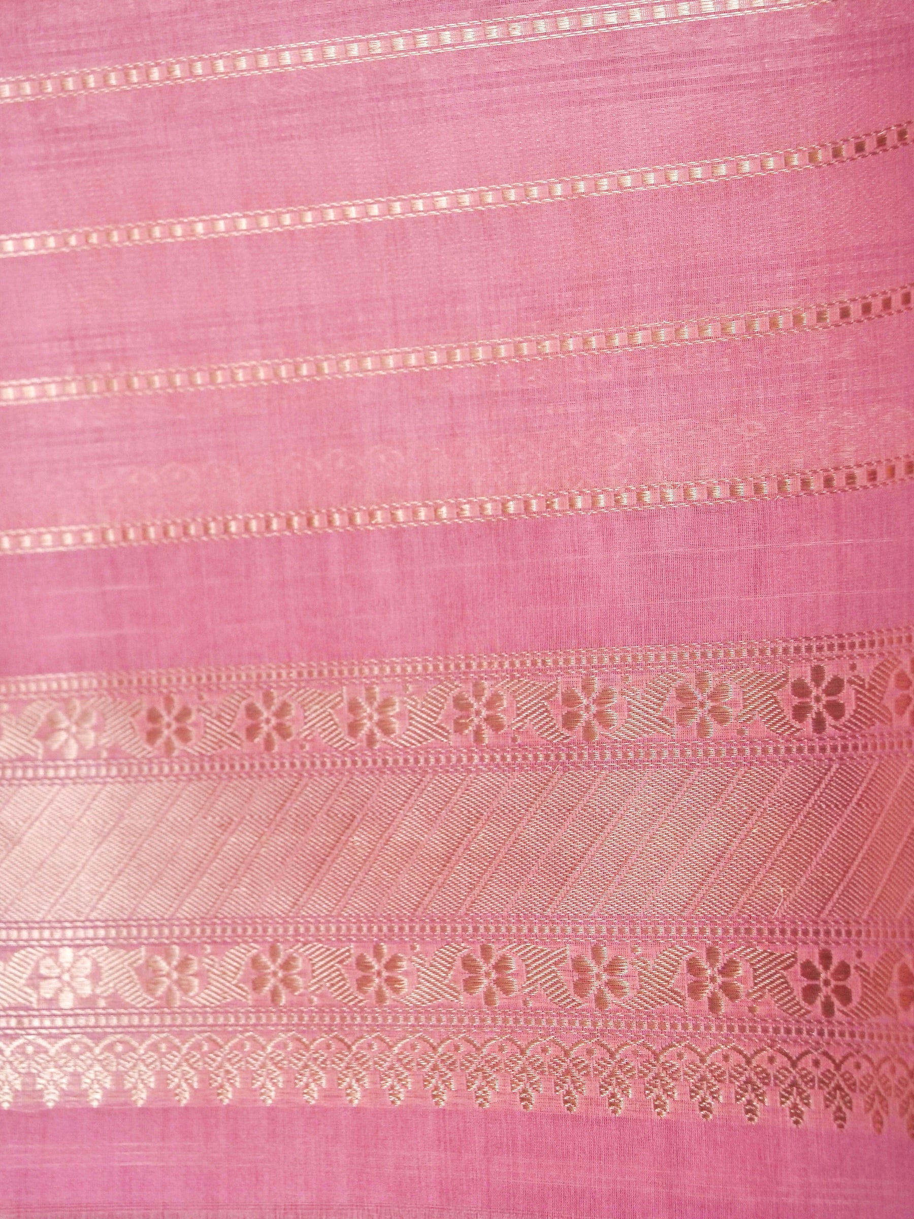 Banarasi Organza Kadwa Jangla Handwoven Saree in Rose Pink