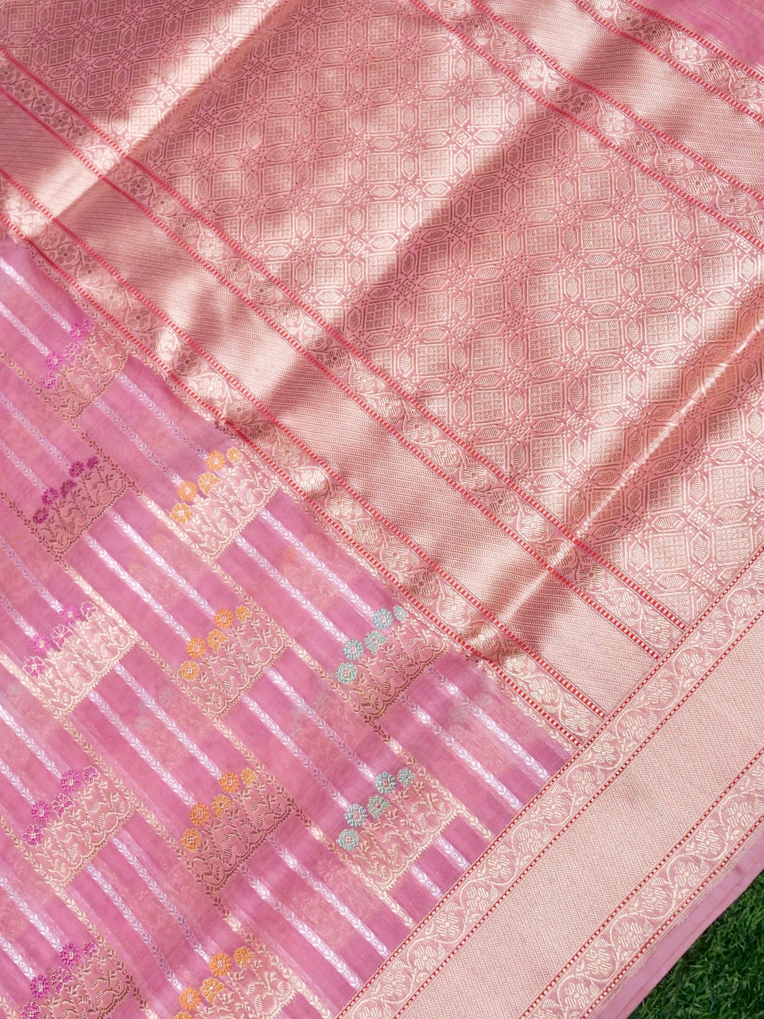 Banarasi Organza Kadwa Handwoven Saree in Dusty Pink