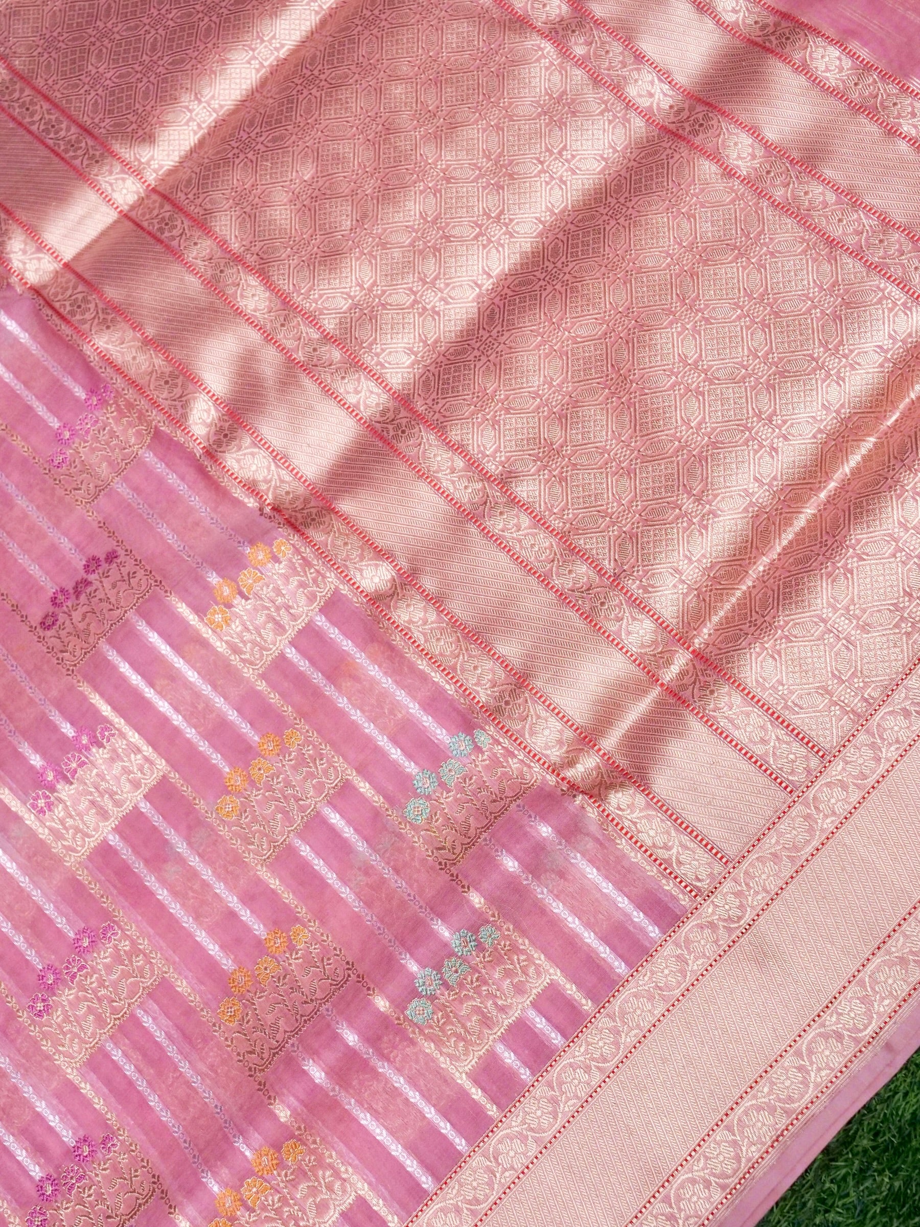 Banarasi Organza Kadwa Handwoven Saree in Dusty Pink