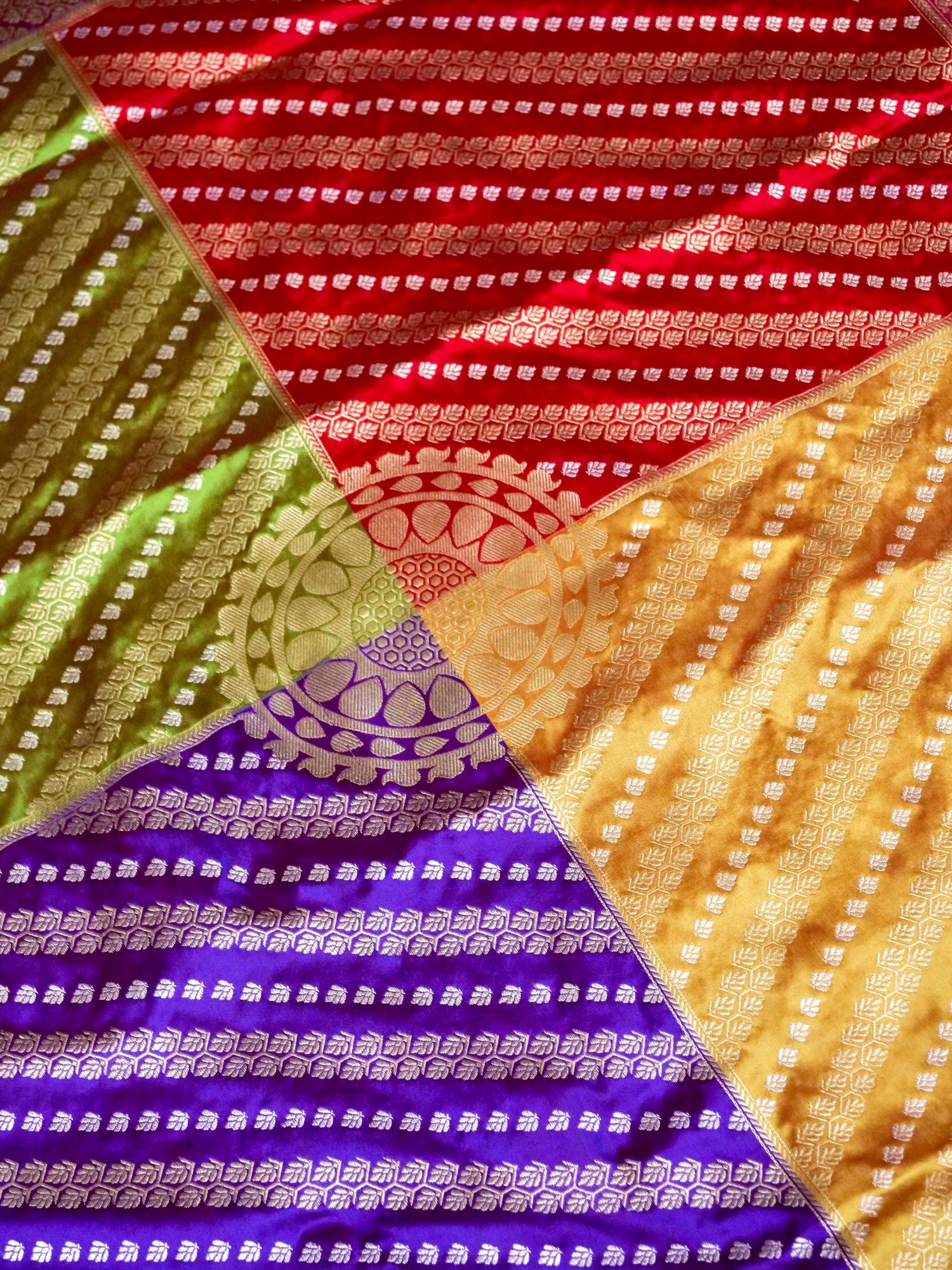 Chauki Rangkat | Handloom Banarasi Pure Cotton Kora Saree in White