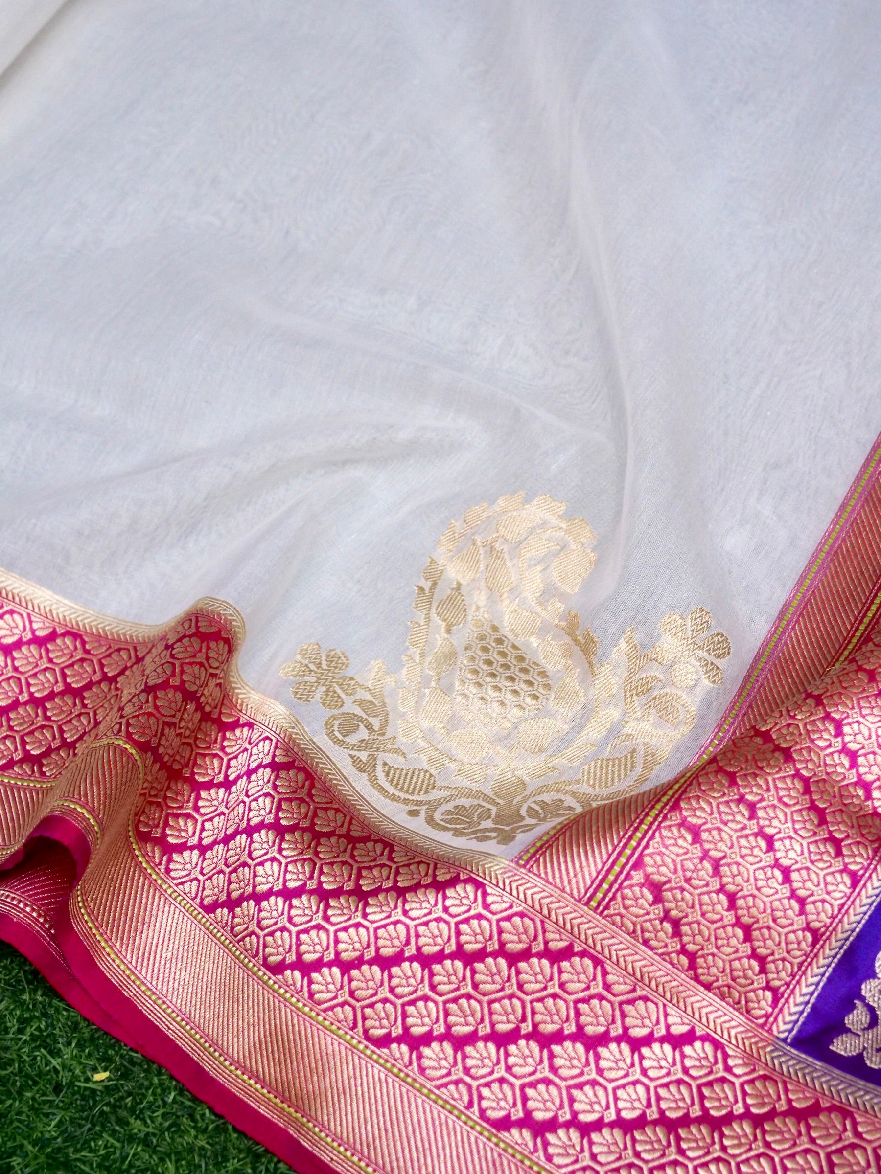 Chauki Rangkat | Handloom Banarasi Pure Cotton Kora Saree in White