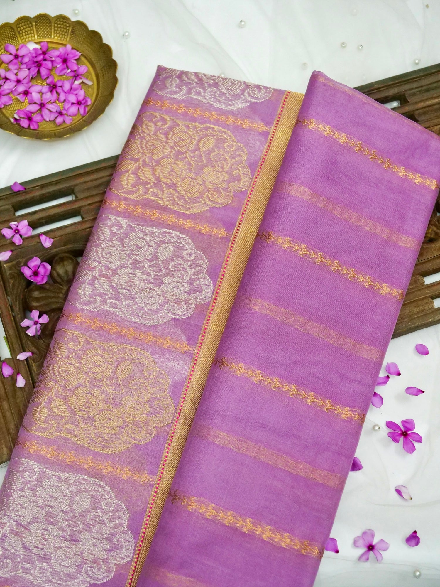 Banarasi Kora Silk Kadwa Stripe Handloom Saree | Lavender - Khinkhwab