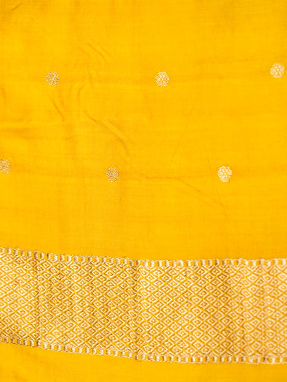 Banarasi Gajji Silk Kadwa Meenakari Handwoven Saree in Off White
