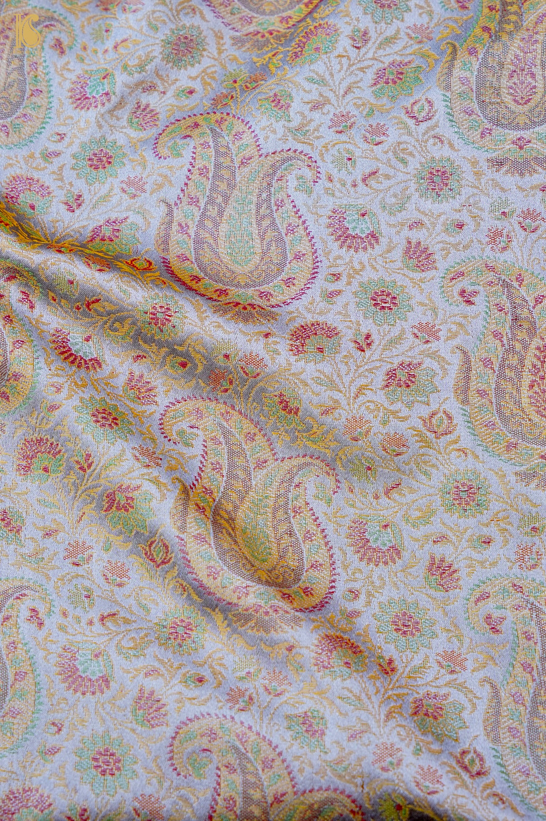 Handloom Banarasi Kalka Ambi Tanchoi Silk Fabric