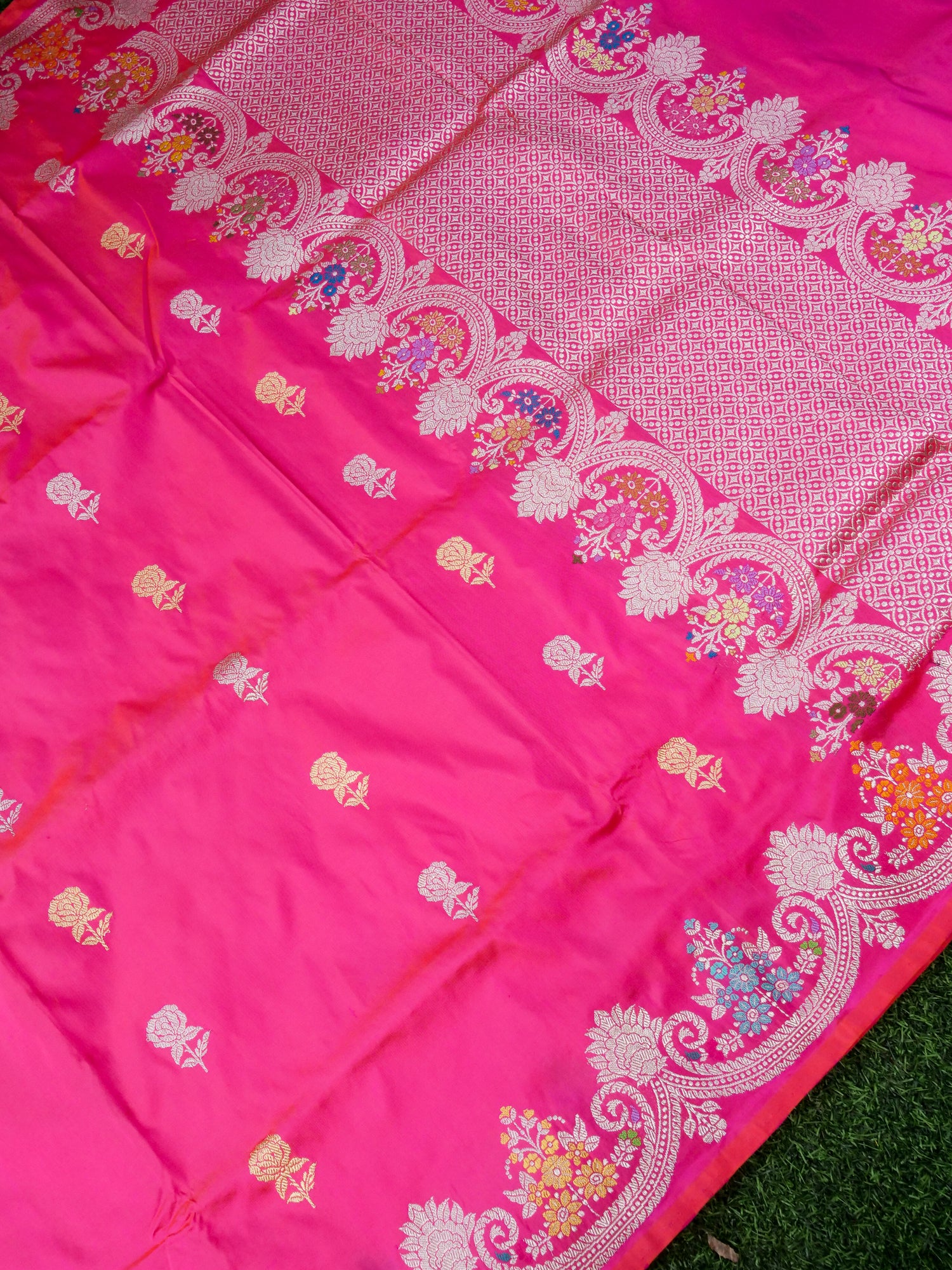 Handloom Banarasi Katan Silk Kadwa Saree