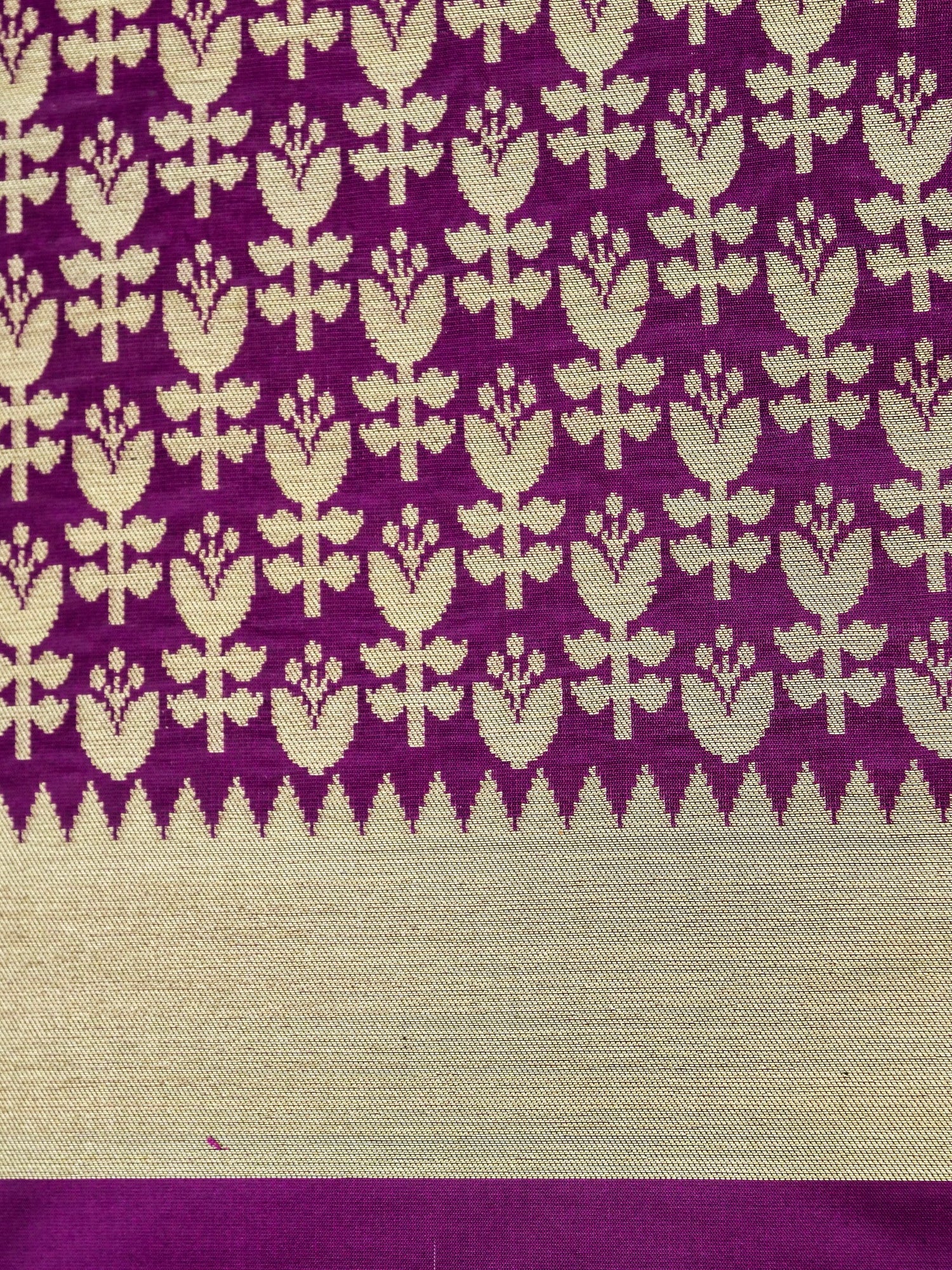 Handloom Banarasi Katan Shikargah Saree