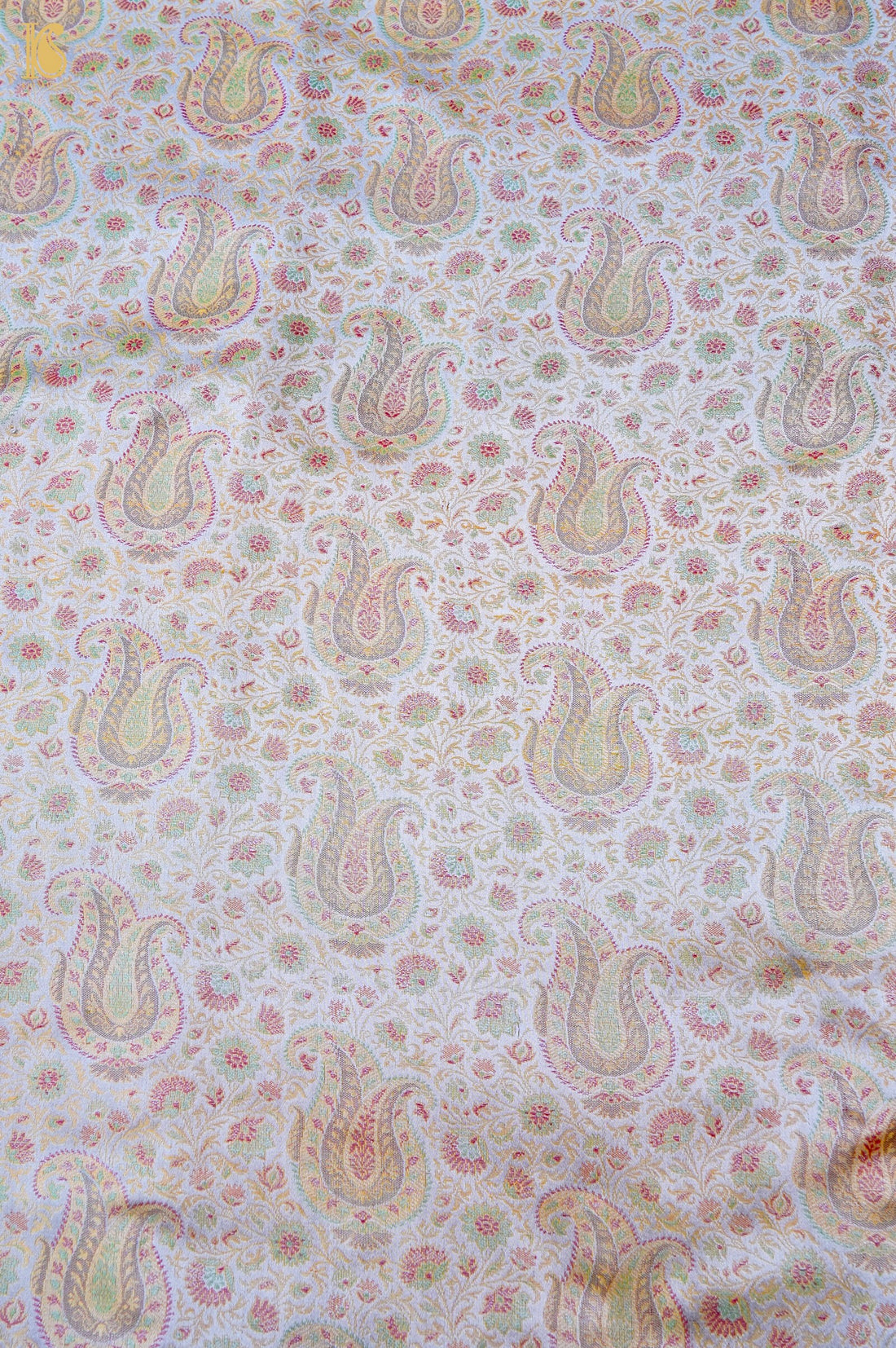 Handloom Banarasi Kalka Ambi Tanchoi Silk Fabric