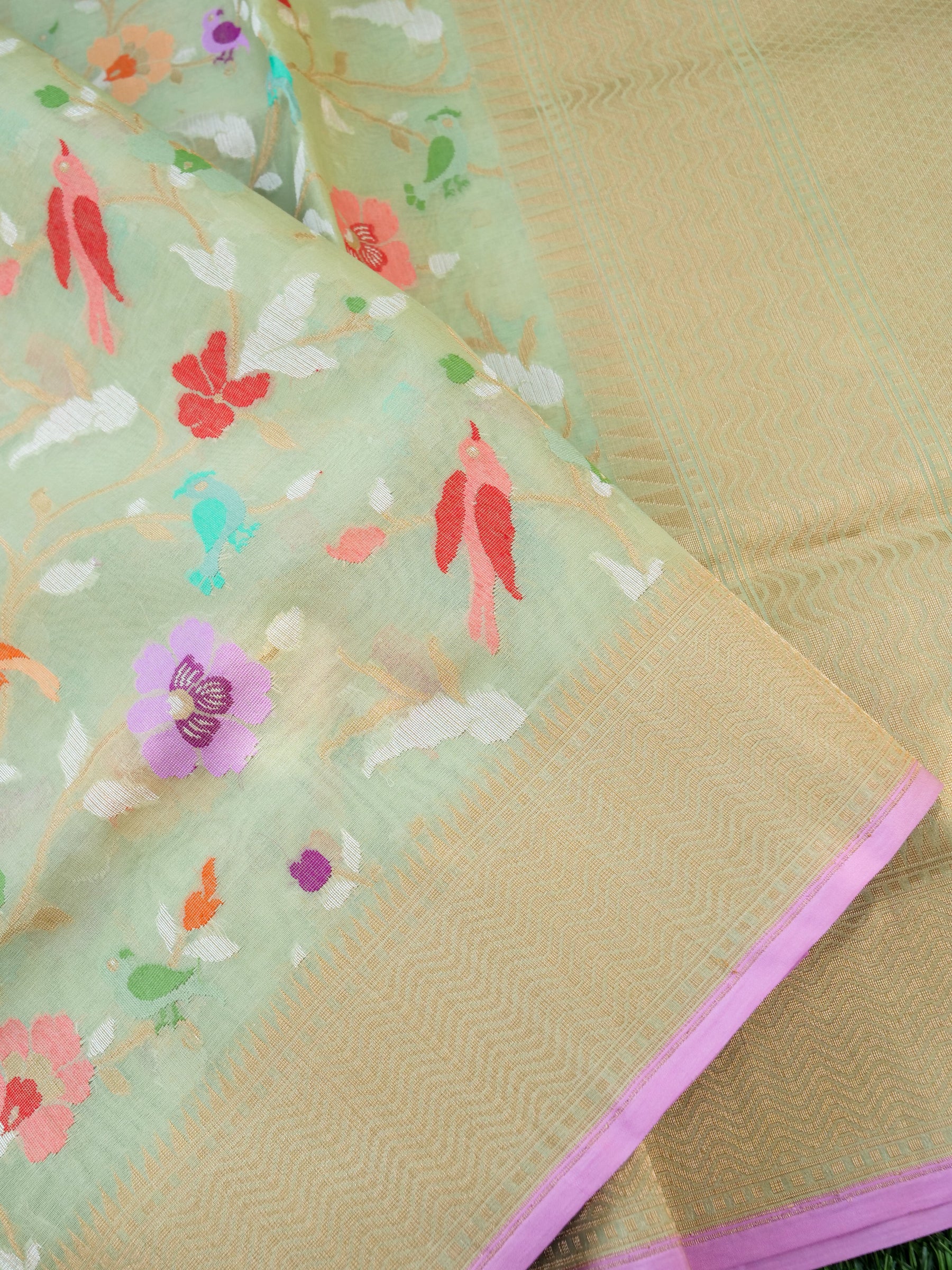 Banarasi Kora Silk Kadwa Handloom Saree | Pistachio - Khinkhwab