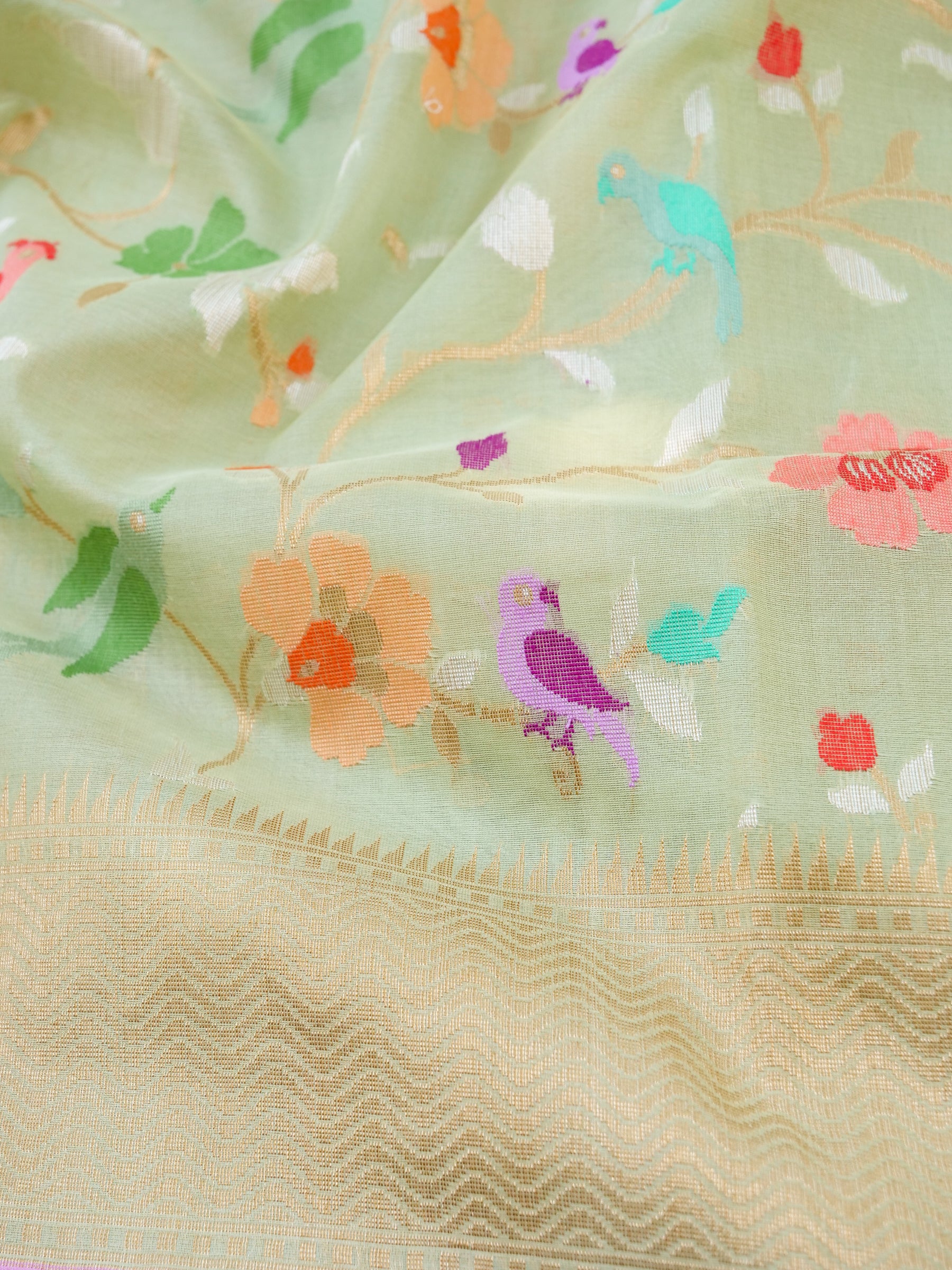 Banarasi Kora Silk Kadwa Handloom Saree | Pistachio - Khinkhwab