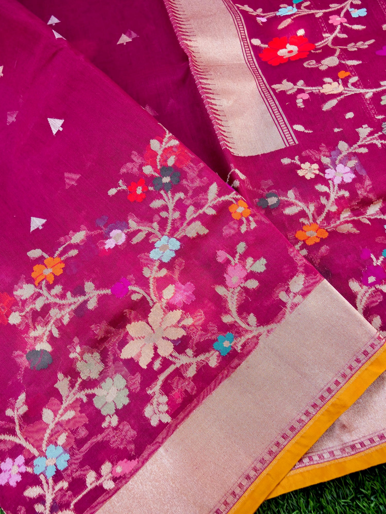 Banarasi Kora Silk Kadwa Handloom Saree with Floral Border | Magenta - Khinkhwab
