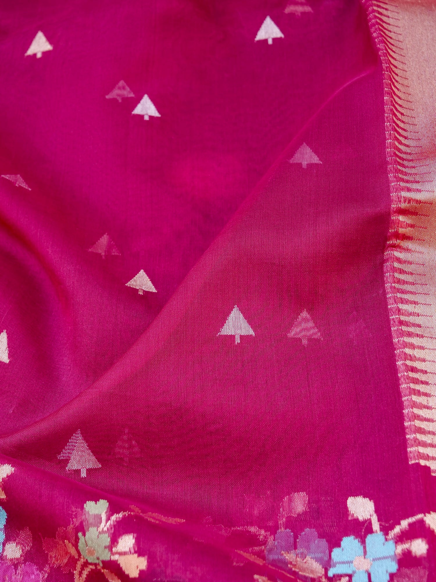 Banarasi Kora Silk Kadwa Handloom Saree with Floral Border | Magenta - Khinkhwab
