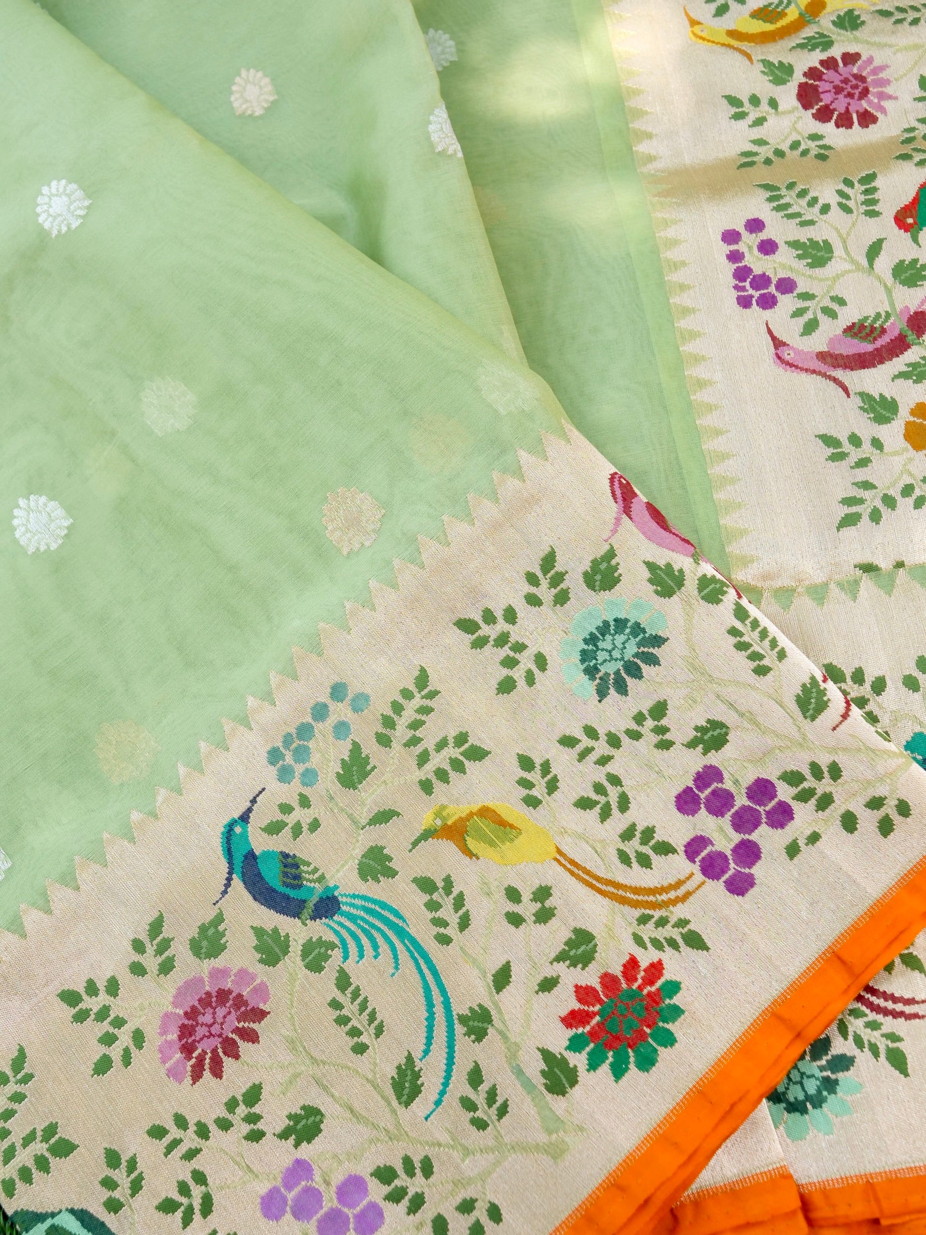 Banarasi Kora Silk Kadwa Handloom Saree with Paithani Border | Pista Green - Khinkhwab