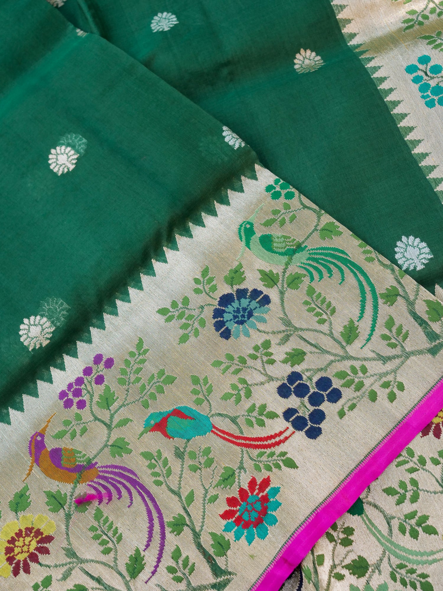 Banarasi Kora Silk Kadwa Handloom Saree with Paithani Border | Bottle Green - Khinkhwab