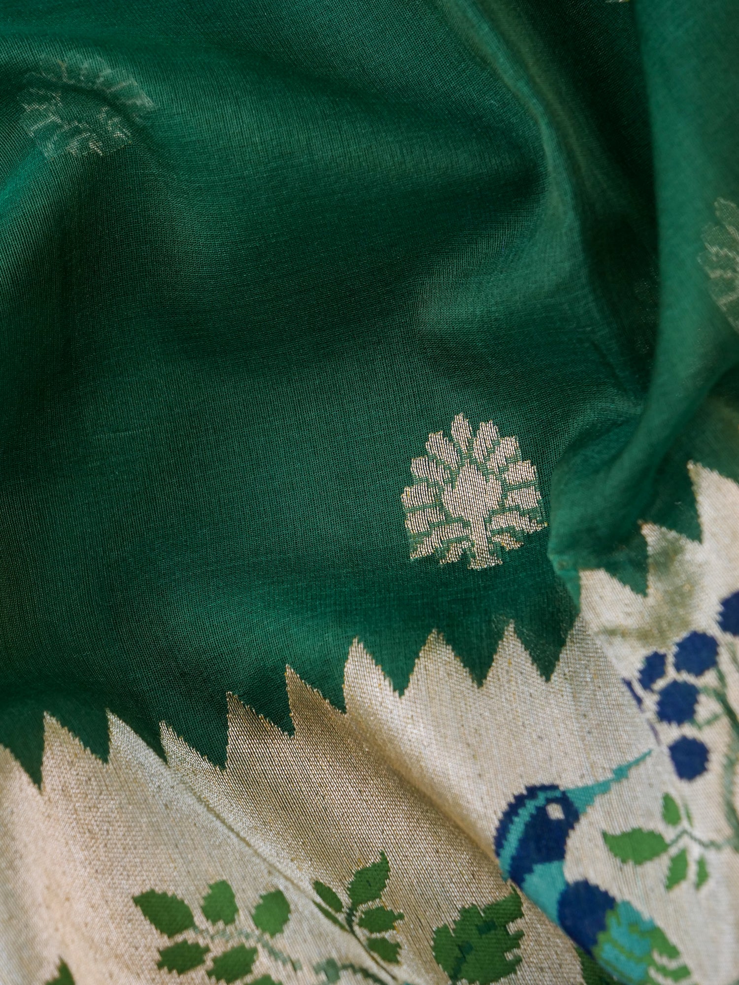 Banarasi Kora Silk Kadwa Handloom Saree with Paithani Border | Bottle Green - Khinkhwab