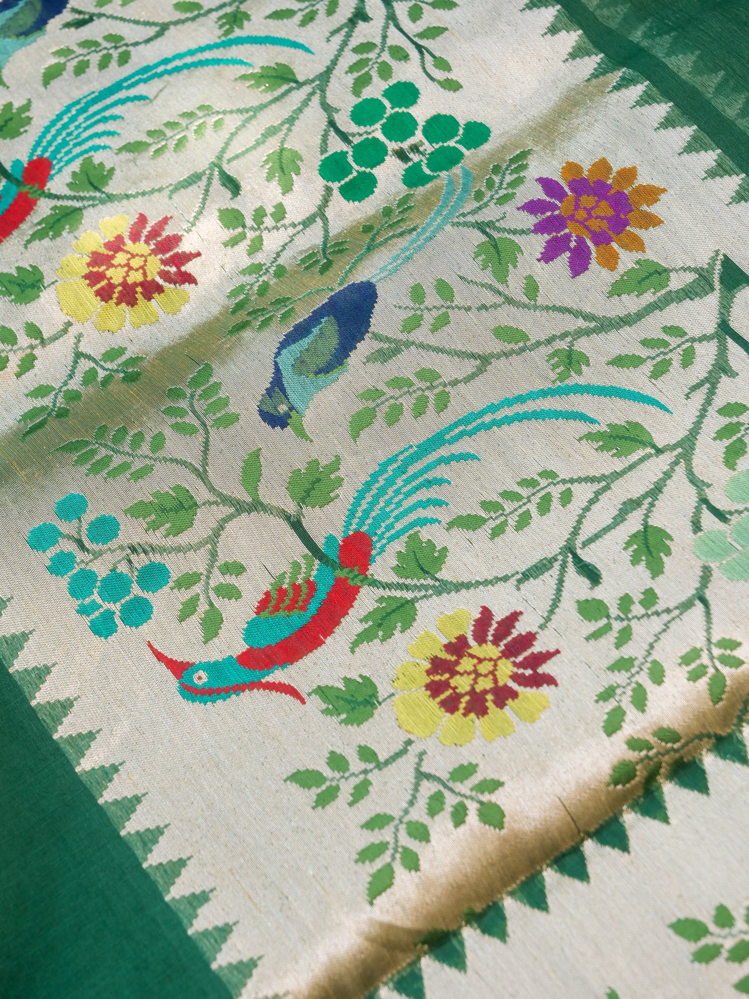 Banarasi Kora Silk Kadwa Handloom Saree with Paithani Border | Bottle Green - Khinkhwab