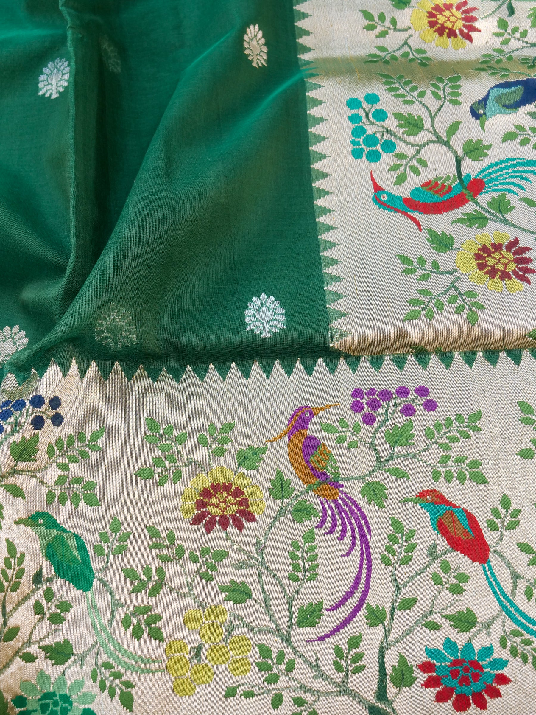 Banarasi Kora Silk Kadwa Handloom Saree with Paithani Border | Bottle Green - Khinkhwab