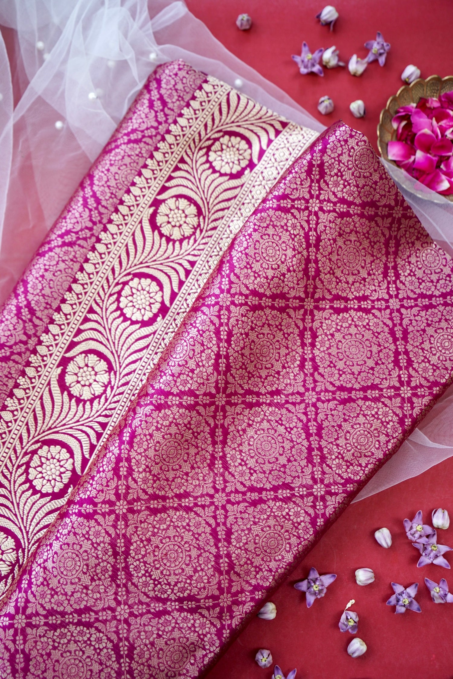 Banarasi Pure Silk Zari Brocade Handwoven Saree in Magenta - Khinkhwab
