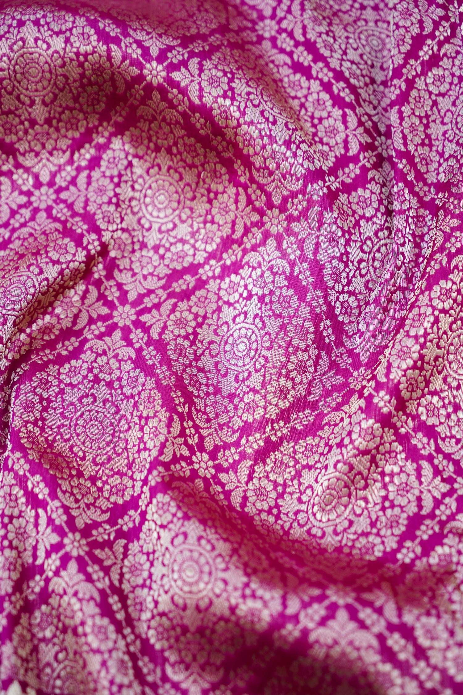 Banarasi Pure Silk Zari Brocade Handwoven Saree in Magenta - Khinkhwab