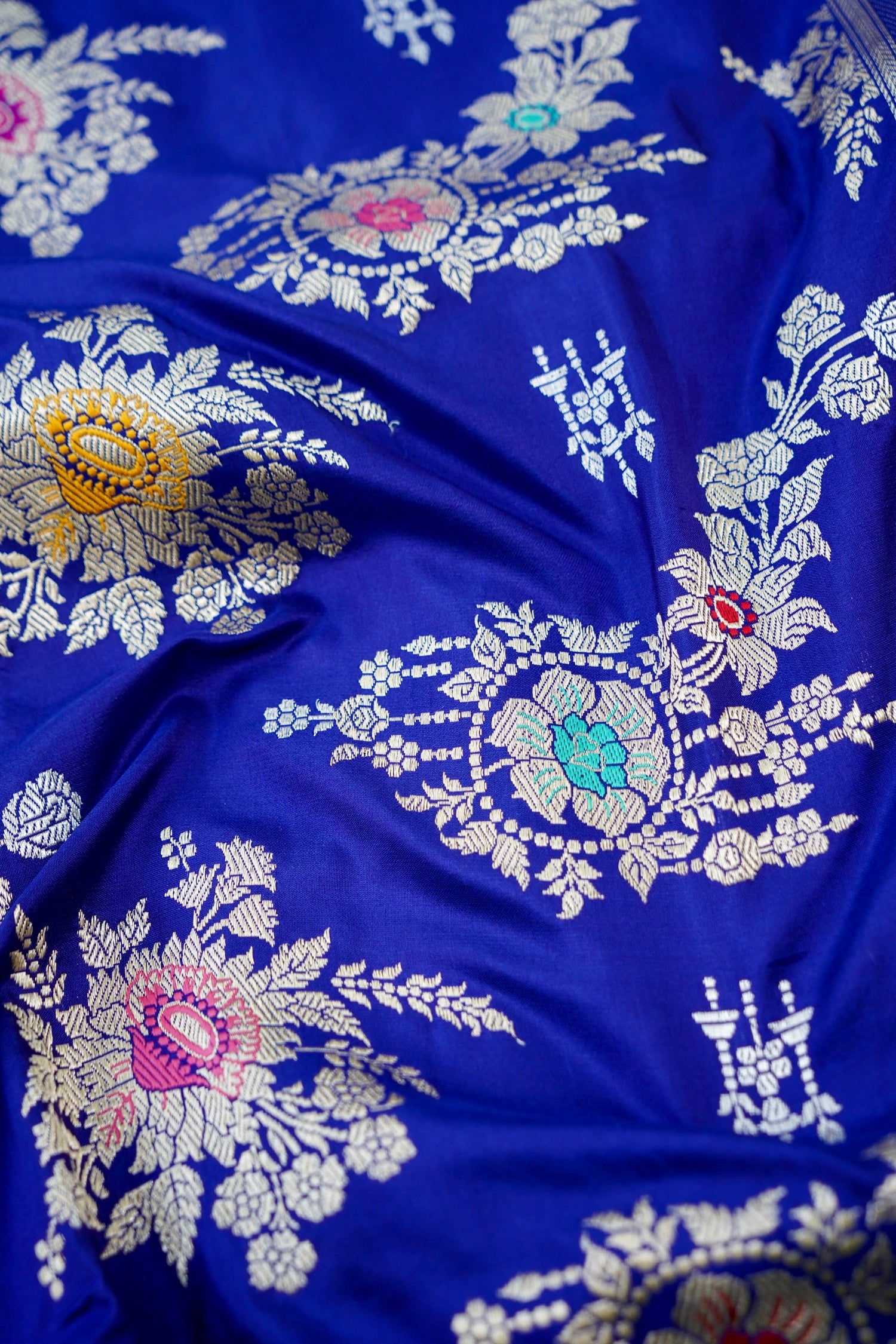Banarasi Katan Silk Kadwa Jangla Handwoven Saree in Royal Blue - Khinkhwab