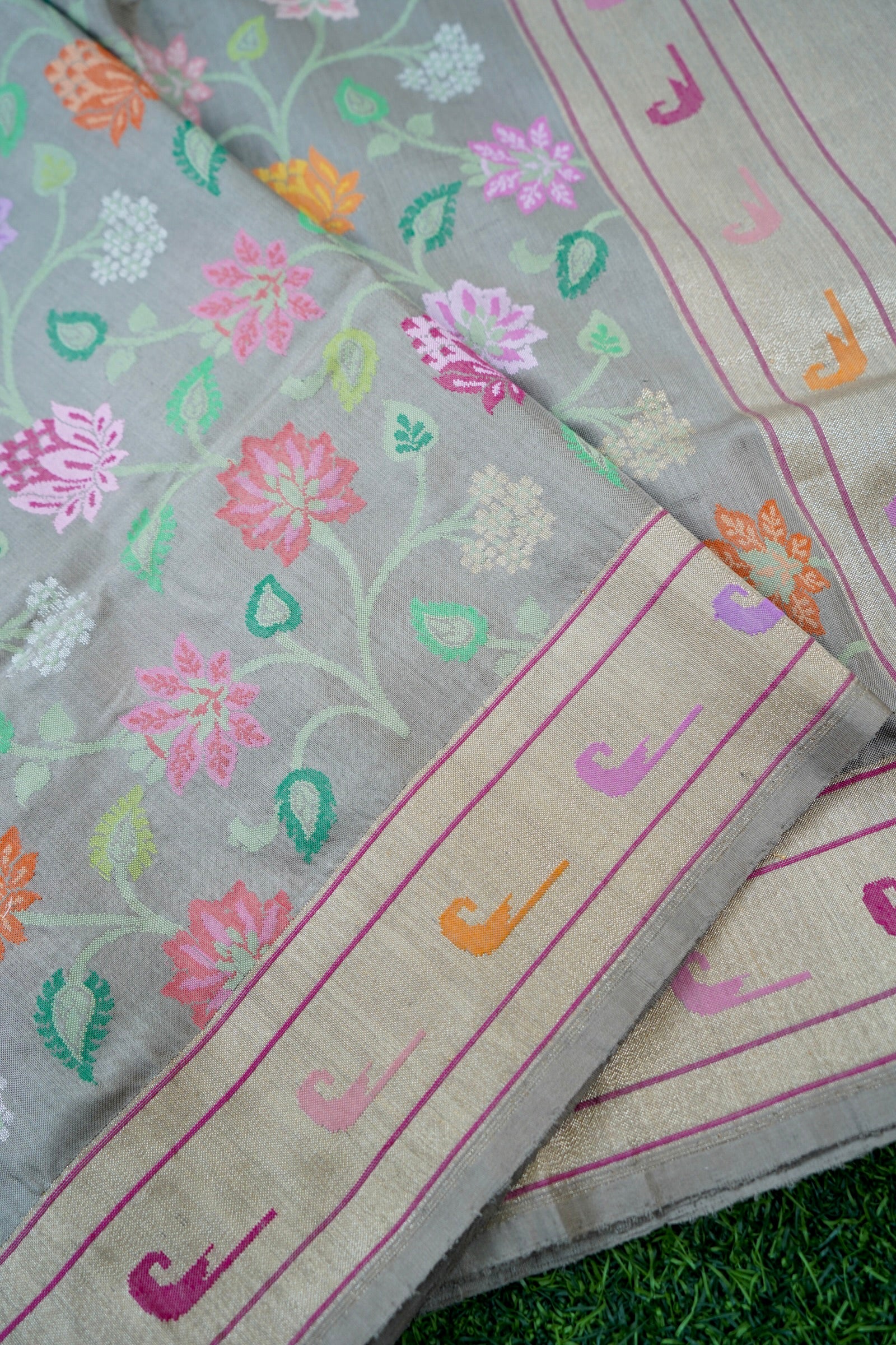 Banarasi Katan Silk Ektara Real Zari Handwoven Saree in Silver Grey - Khinkhwab