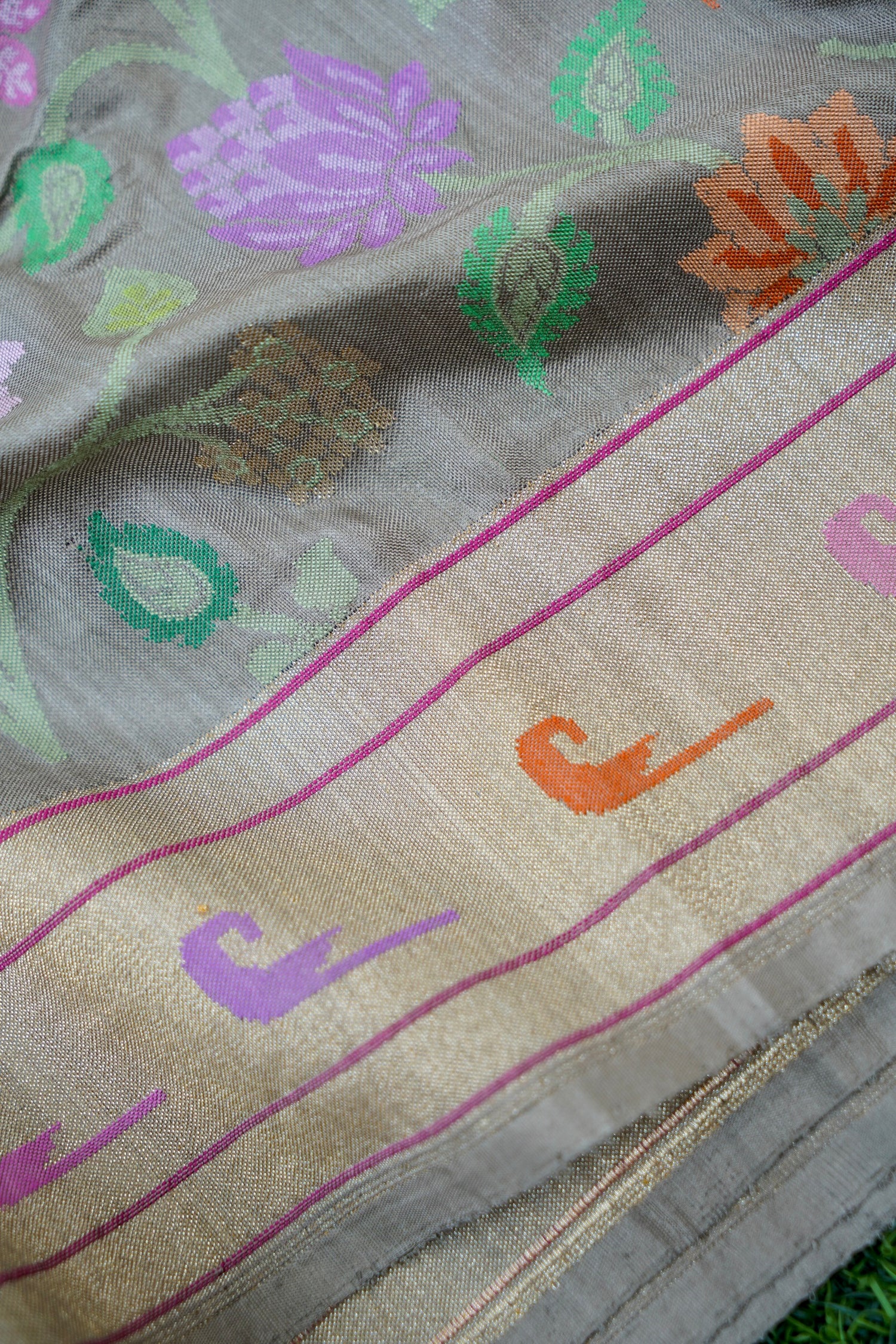 Banarasi Katan Silk Ektara Real Zari Handwoven Saree in Silver Grey - Khinkhwab