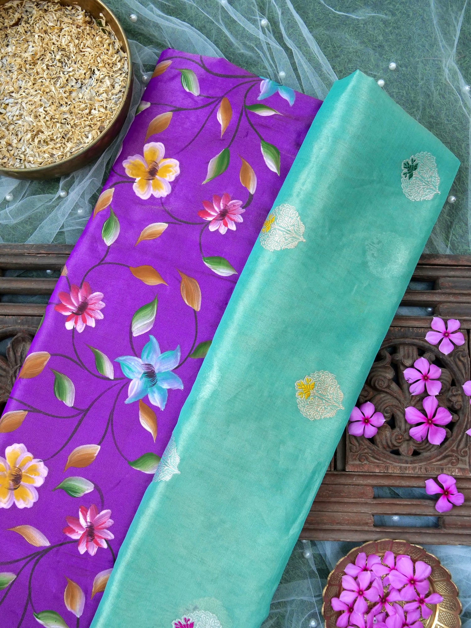 Banarasi Pure Silk Tissue Kadwa Saree with Hand-Painted Border | Mint - Khinkhwab