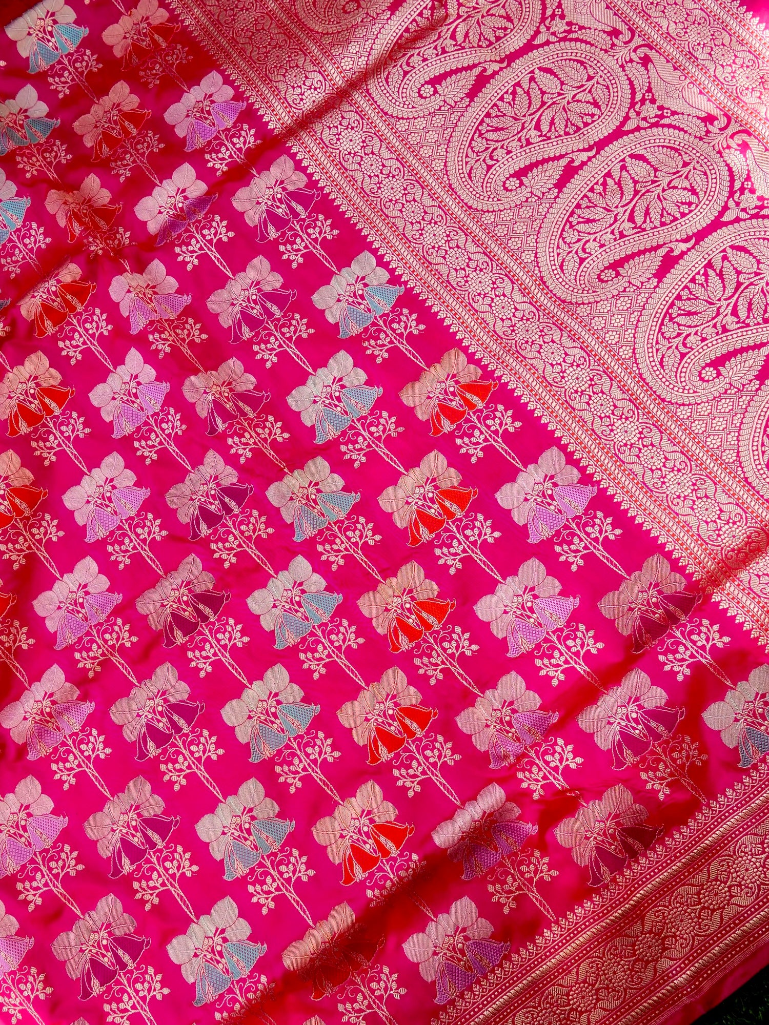 Banarasi Silk Kadwa Floral Jaal Handloom Saree | Hot Pink - Khinkhwab