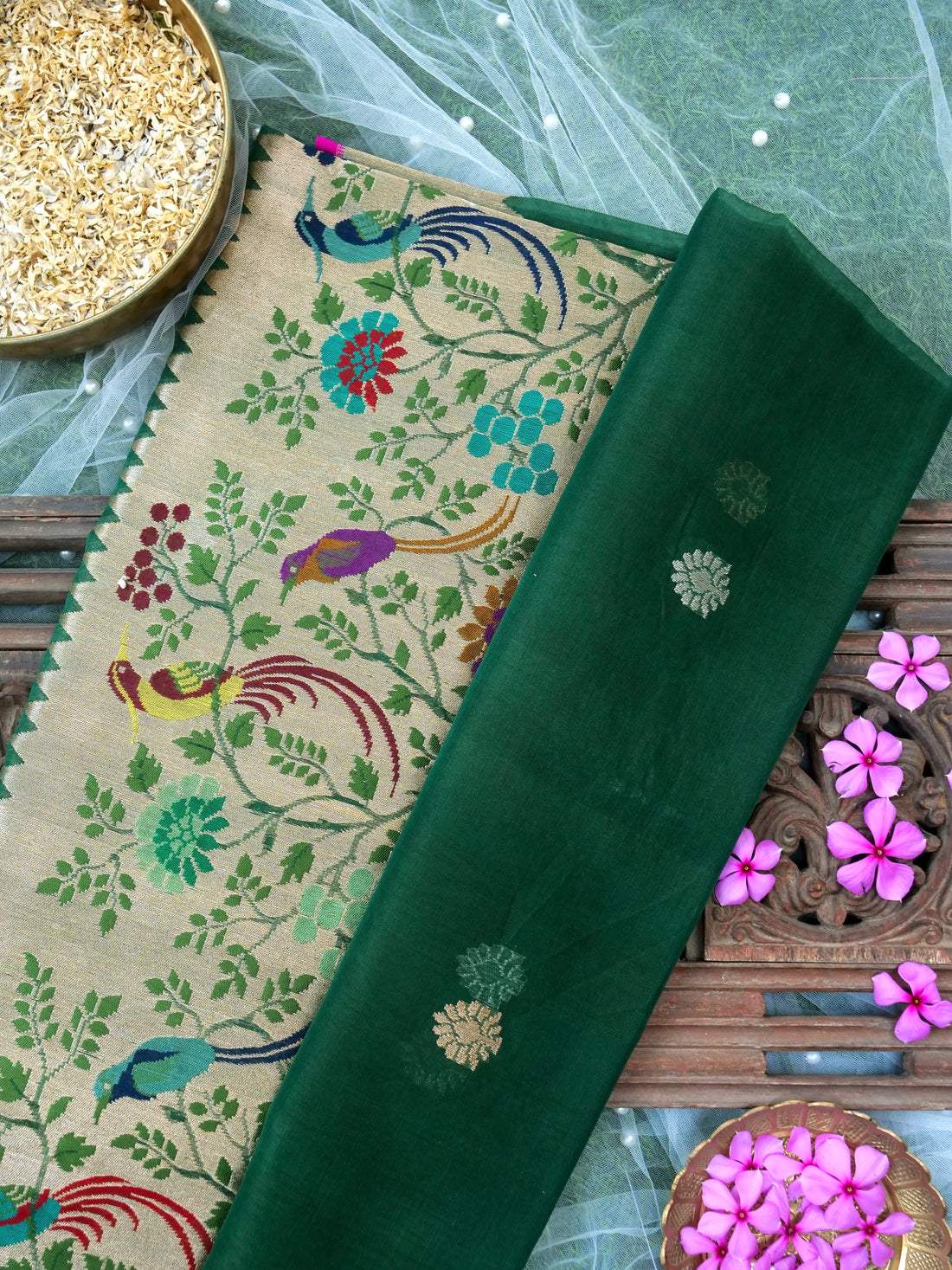 Banarasi Kora Silk Kadwa Handloom Saree with Paithani Border | Bottle Green - Khinkhwab