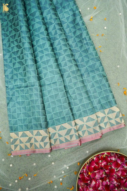 Katan Silk Tanchoi Geometric Handwoven Banarasi Saree in Steel Blue