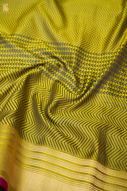 Katan Silk Tanchoi Chevron Handwoven Banarasi Saree in Chartreuse Green