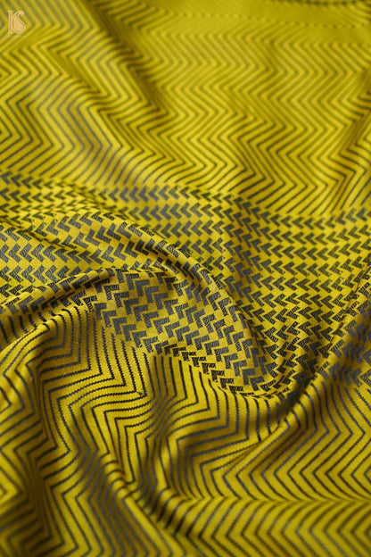 Katan Silk Tanchoi Chevron Handwoven Banarasi Saree in Chartreuse Green