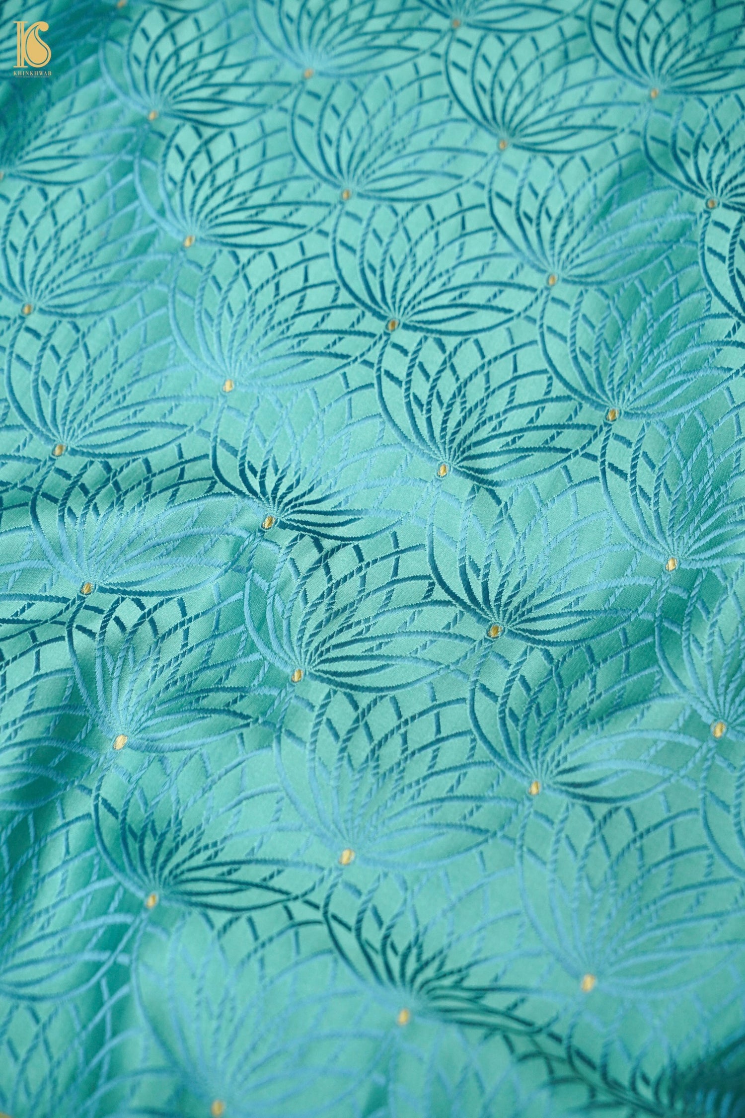 Mashru Silk Tanchoi Kamal Jaal Handwoven Banarasi Saree in Sky Blue