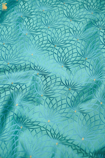 Mashru Silk Tanchoi Kamal Jaal Handwoven Banarasi Saree in Sky Blue