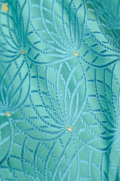 Mashru Silk Tanchoi Kamal Jaal Handwoven Banarasi Saree in Sky Blue