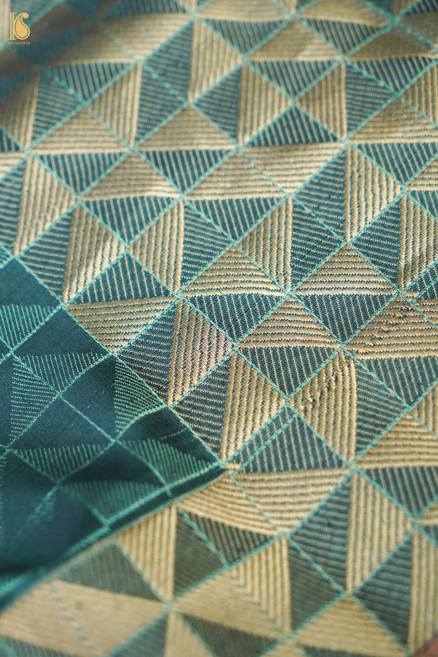 Katan Silk Tanchoi Geometric Handwoven Banarasi Saree in Steel Blue