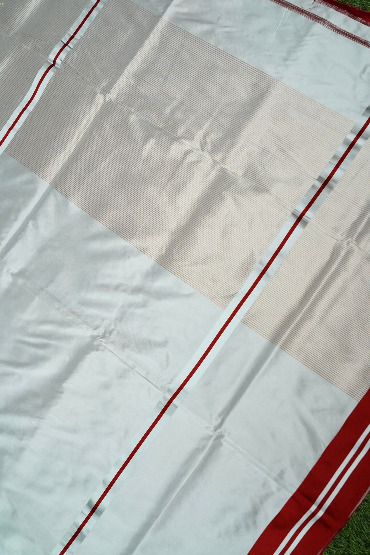 Handwoven Silver Grey Mashru Silk Banarasi Saree