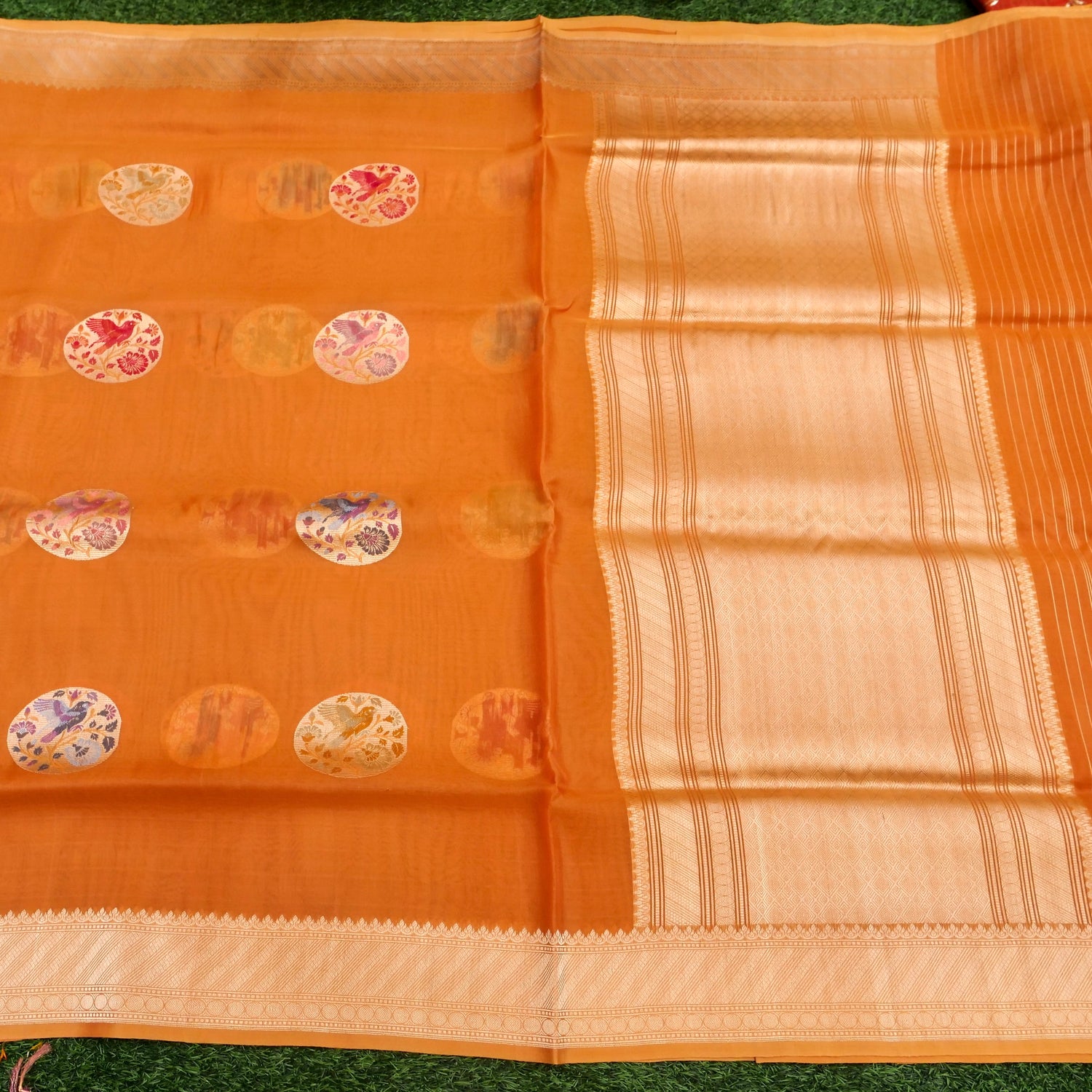 Handloom Banarasi Kora Silk Kadwa Meenakari Saree - Khinkhwab