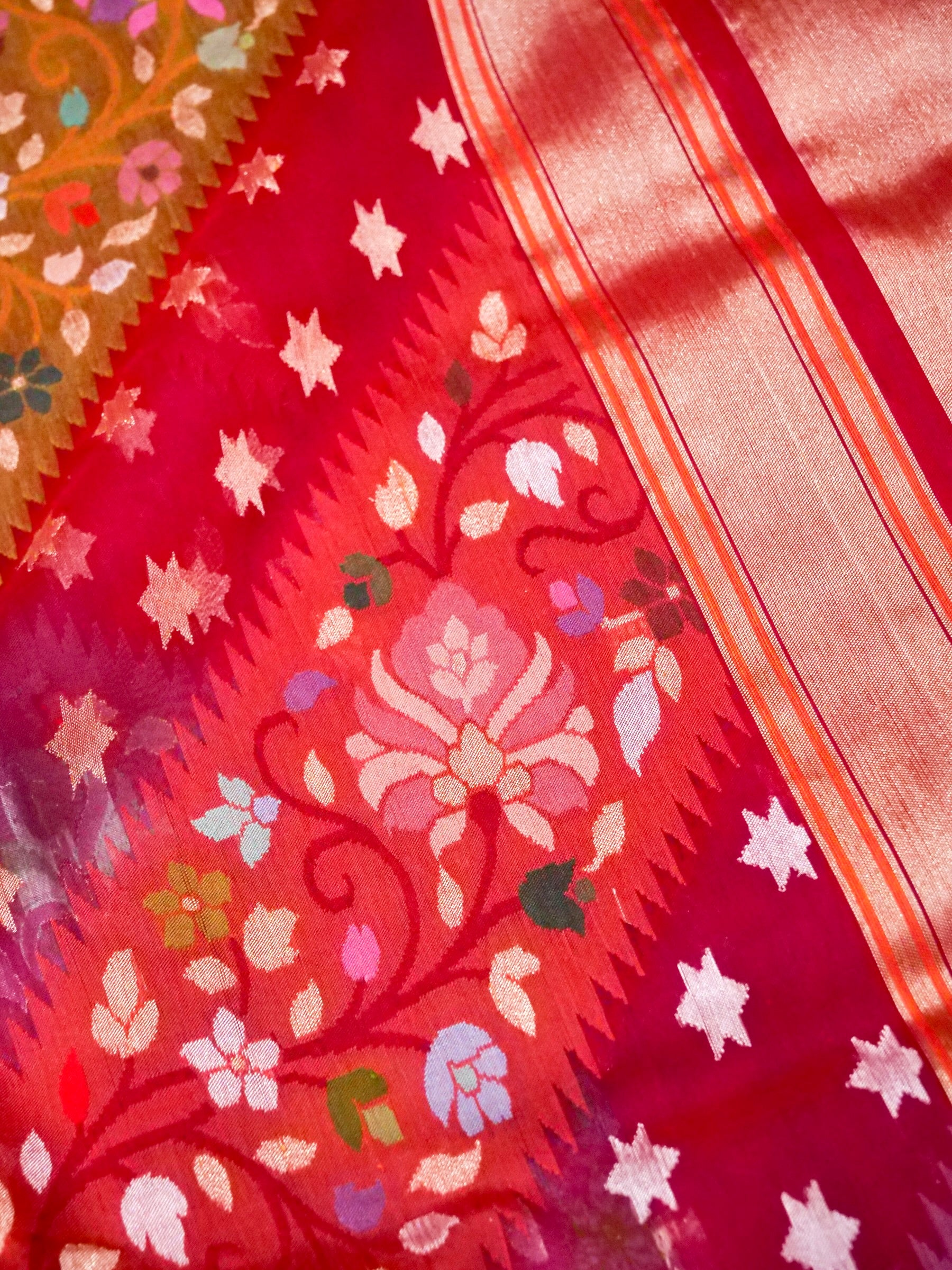 Handloom Banarasi Kora Rangkat Real Zari Kadwa Silk Saree - Khinkhwab