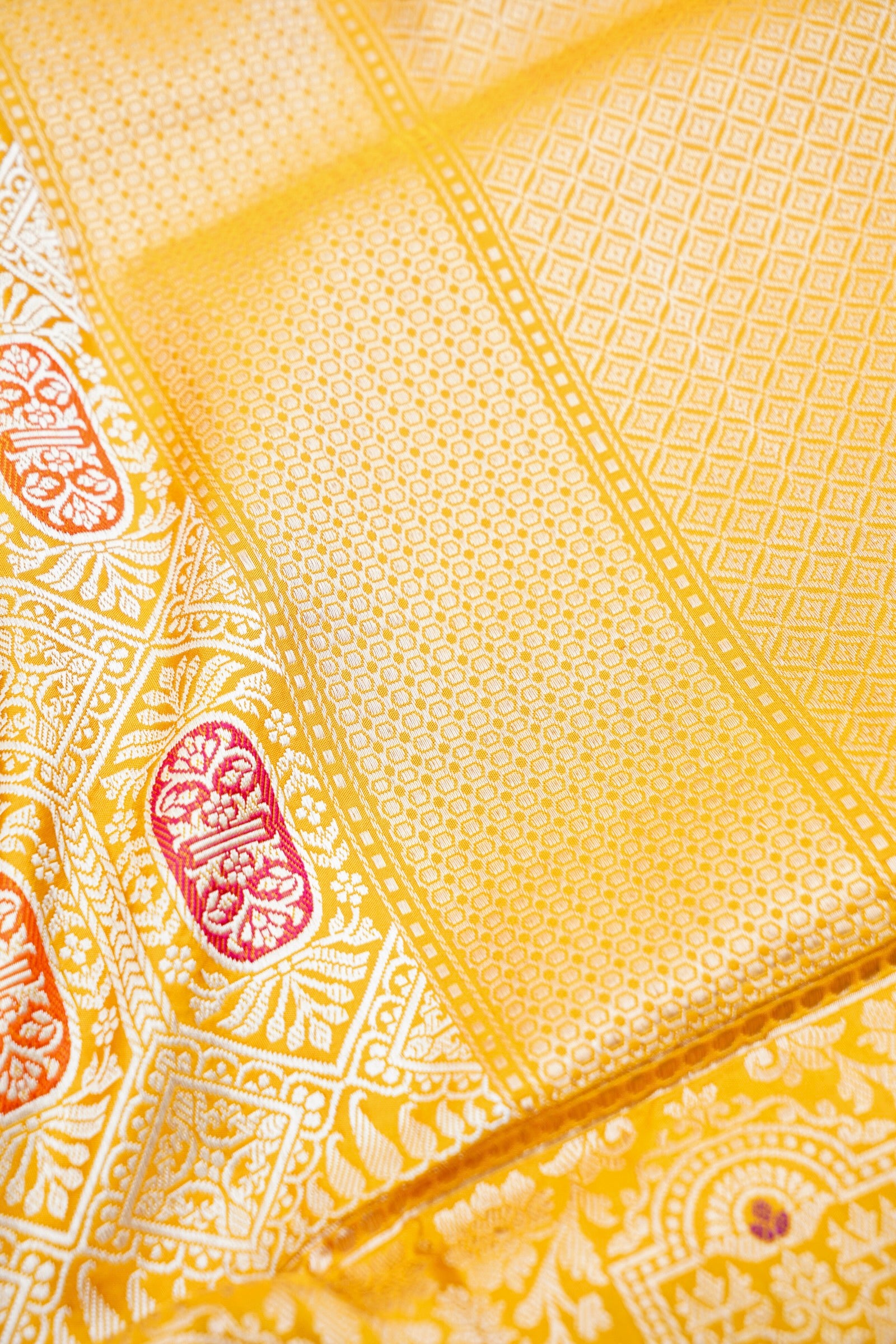 Pure Katan Silk Kadwa Meenakari Diamond Jaal Banarasi Saree in Bright Yellow