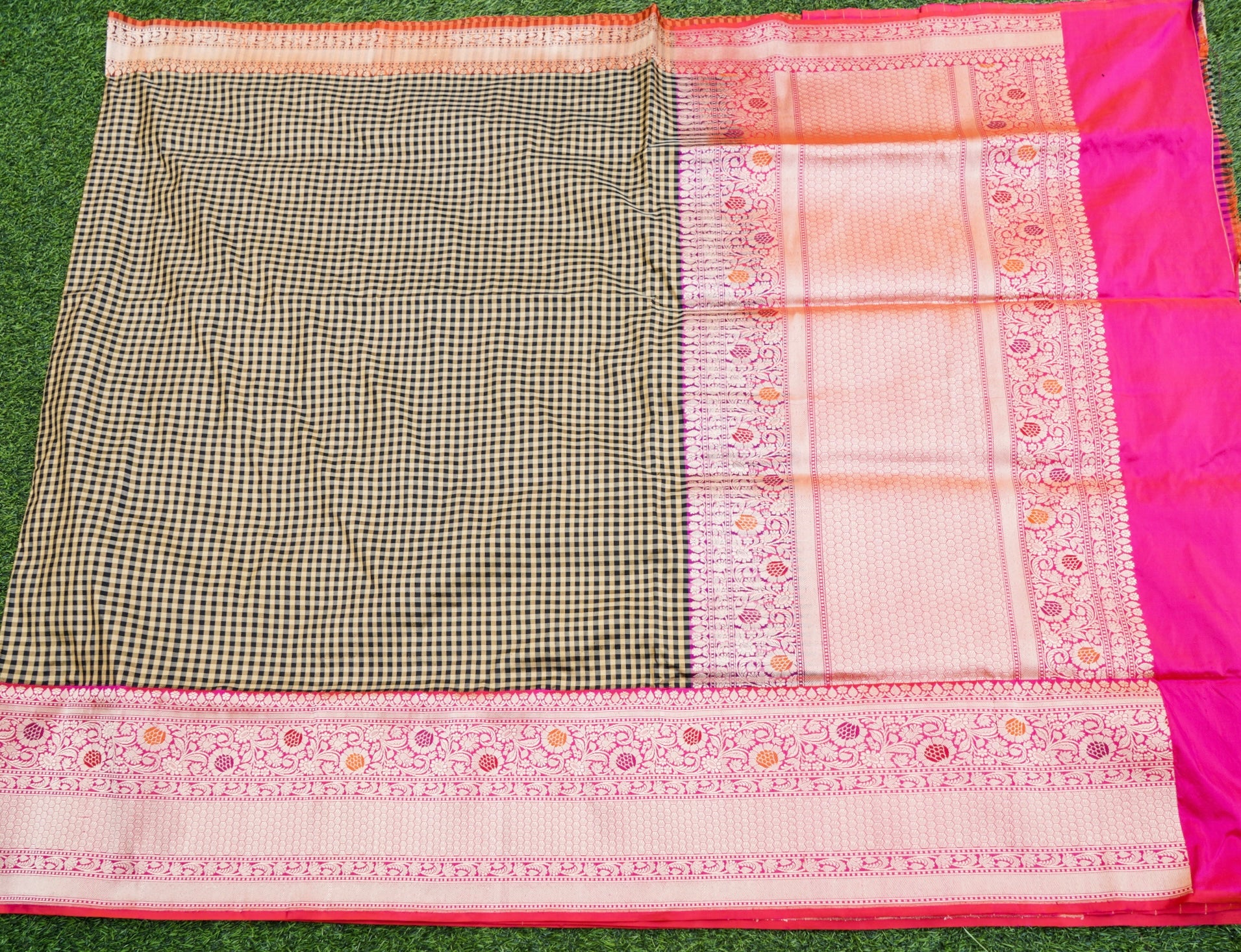 Pure Katan Silk Kadiyal Charkhana Meenakari Border Banarasi Saree in Black