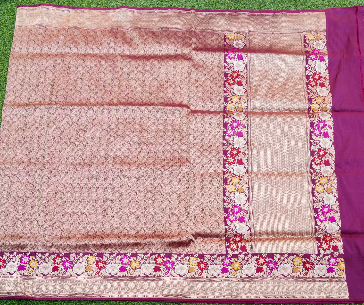 Pure Katan Silk Alfi Tanchoi Banarasi Saree in Deep Magenta Purple