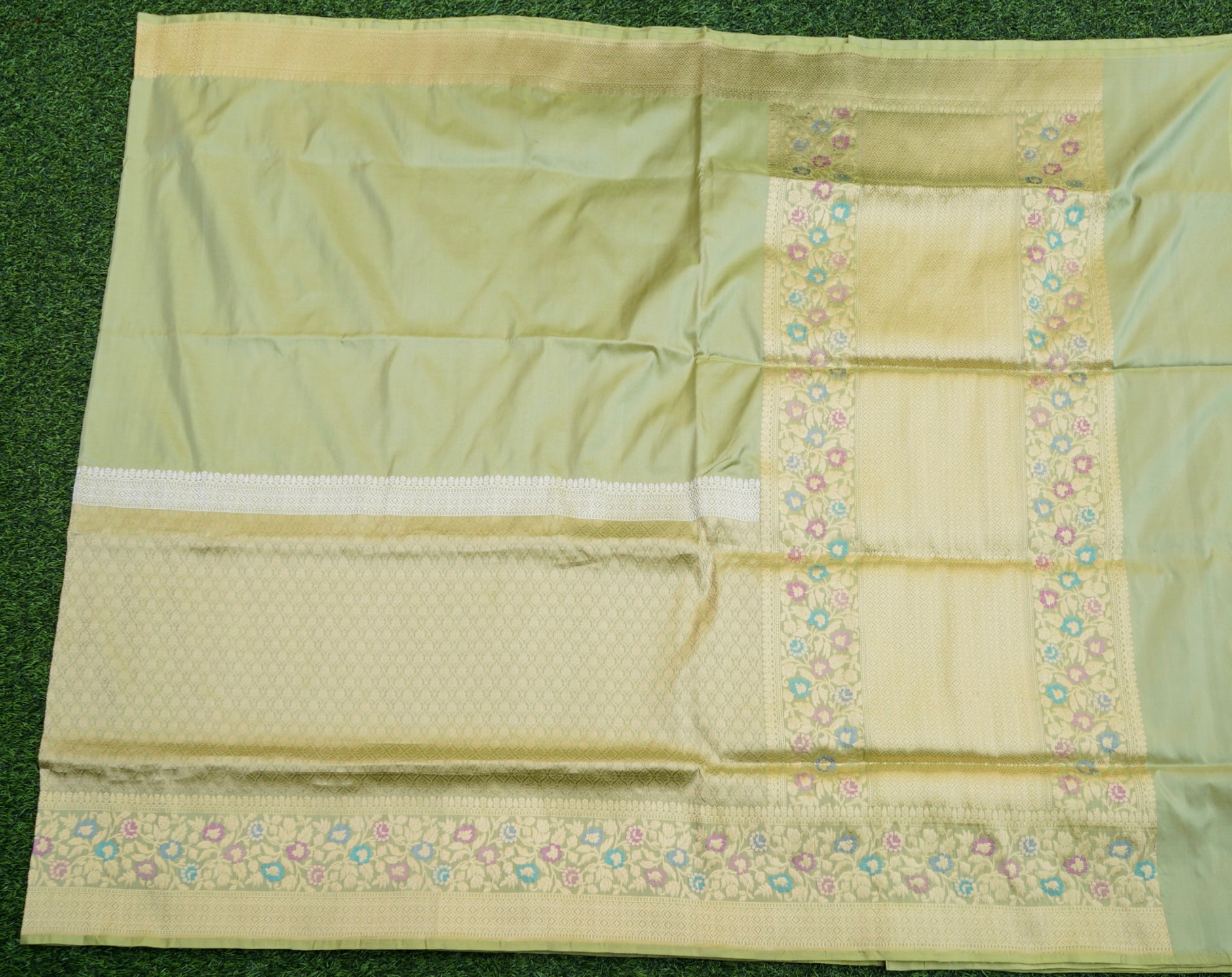 Pure Katan Silk Alfi Meenakari Phulwar Border Banarasi Saree in Sage Green