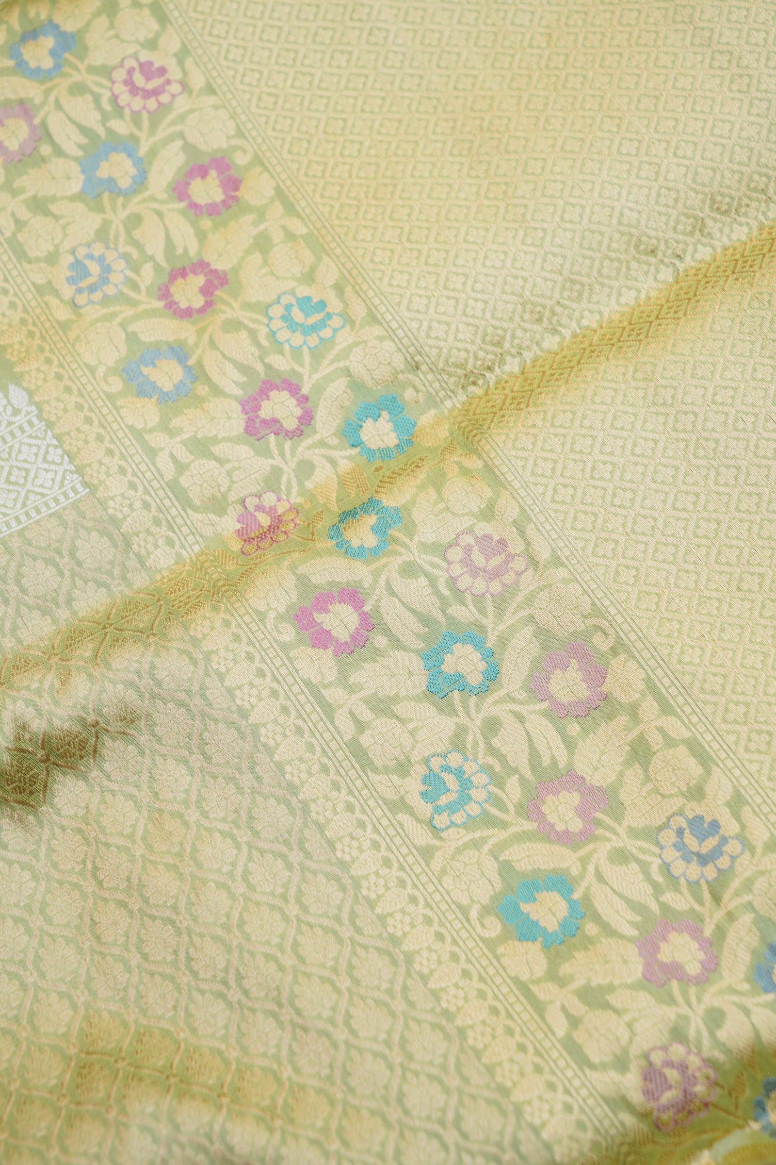 Pure Katan Silk Alfi Meenakari Phulwar Border Banarasi Saree in Sage Green