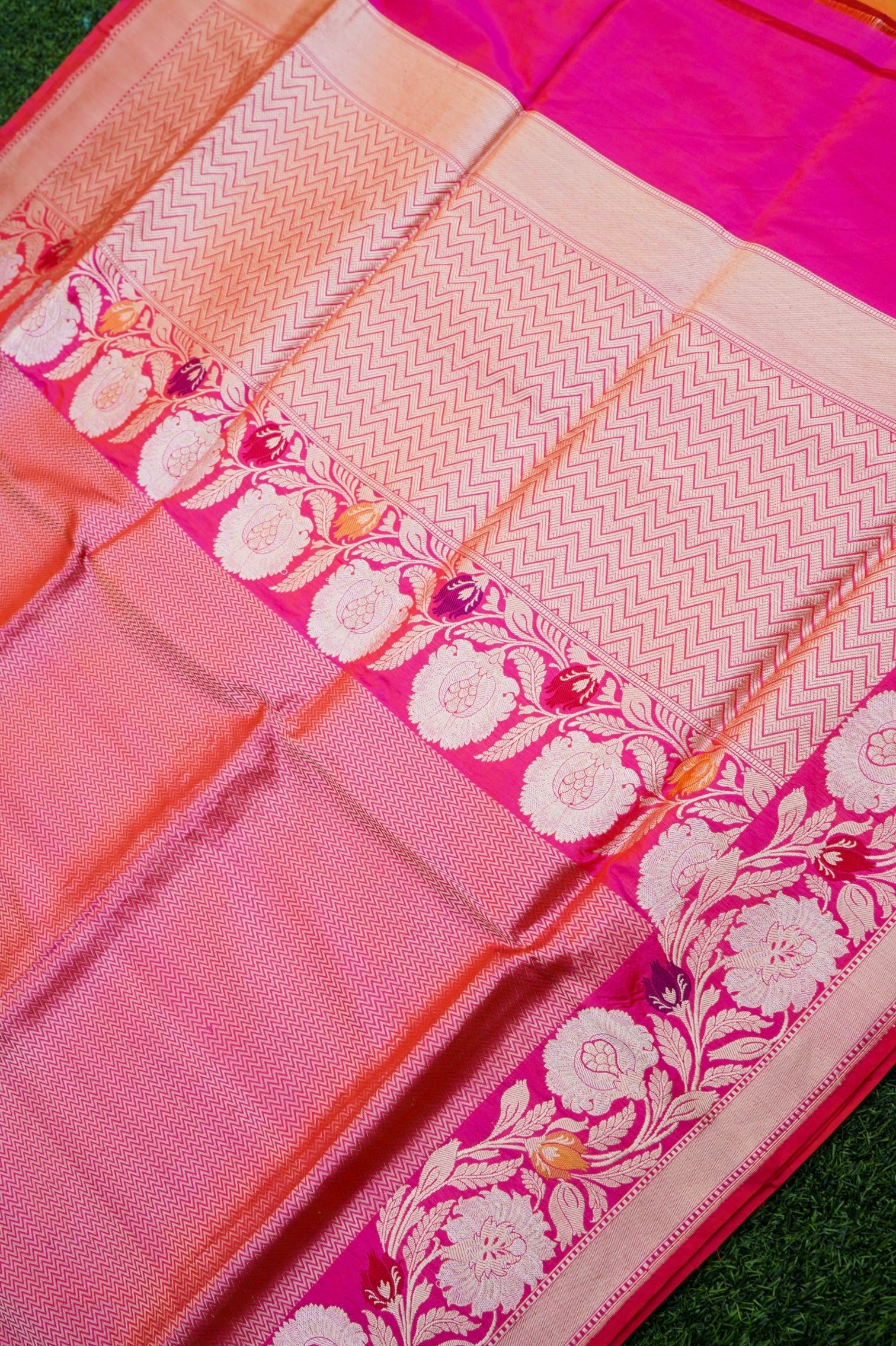 Pure Katan Silk Alfi Tanchoi Banarasi Saree in Dark Pink