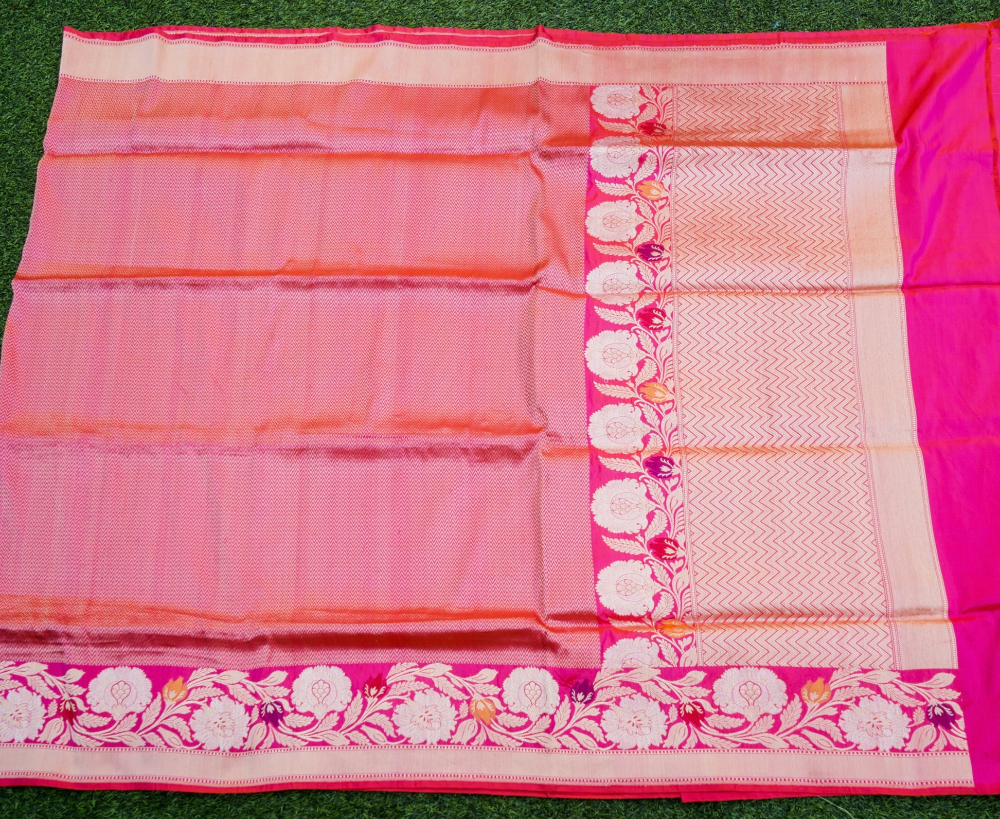 Pure Katan Silk Alfi Tanchoi Banarasi Saree in Dark Pink