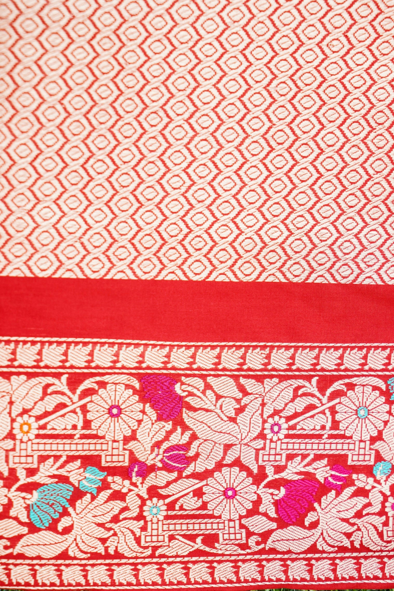 Pure Katan Silk Kadwa Bel Banarasi Saree in Tomato Red